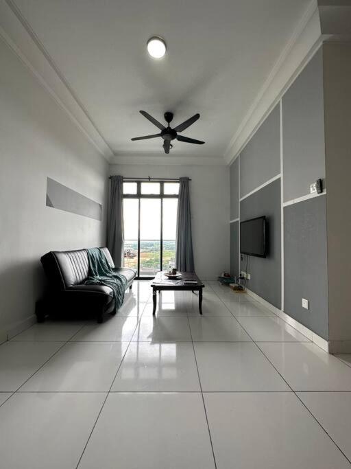 A2404 Platino 2BR ParadigmMall Netflix By STAY
