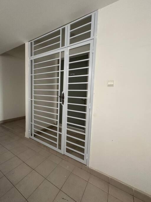 A2404 Platino 2BR ParadigmMall Netflix By STAY