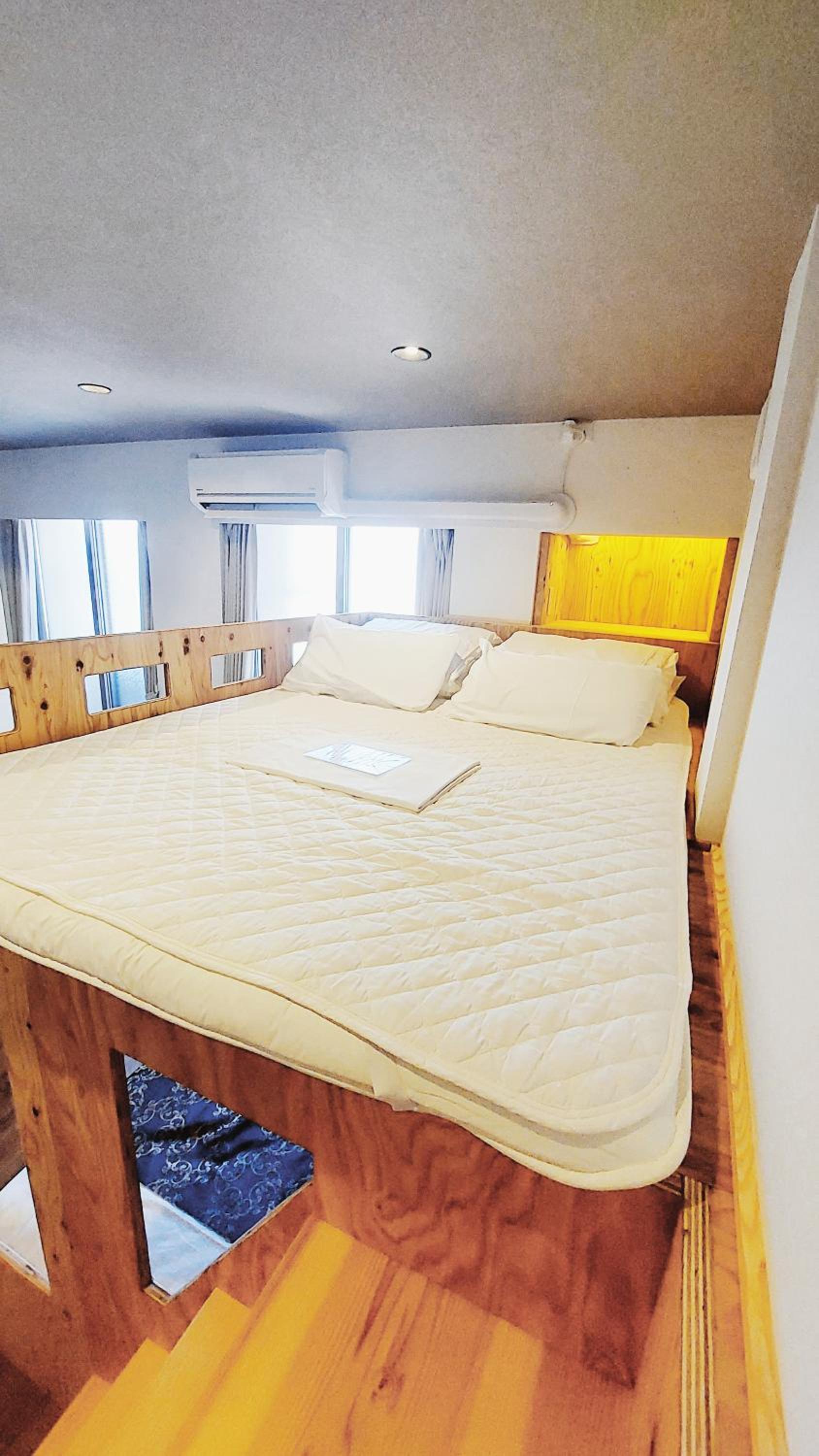 Poly Hostel Osaka