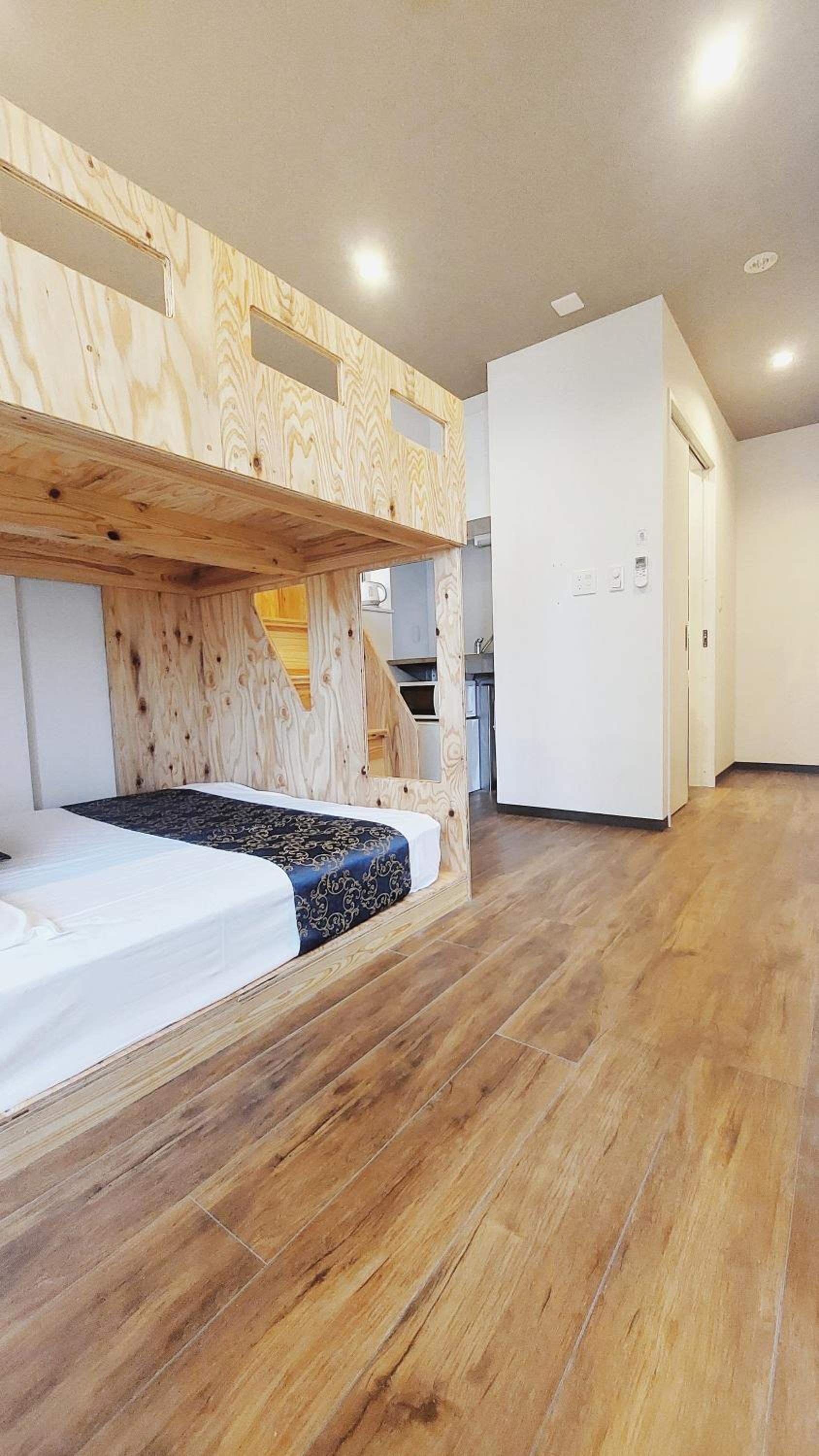 Poly Hostel Osaka