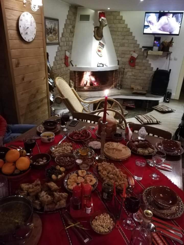 NIKI HOUSE