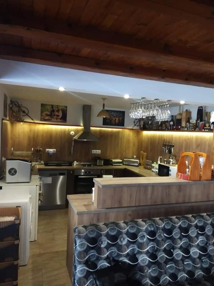 NIKI HOUSE