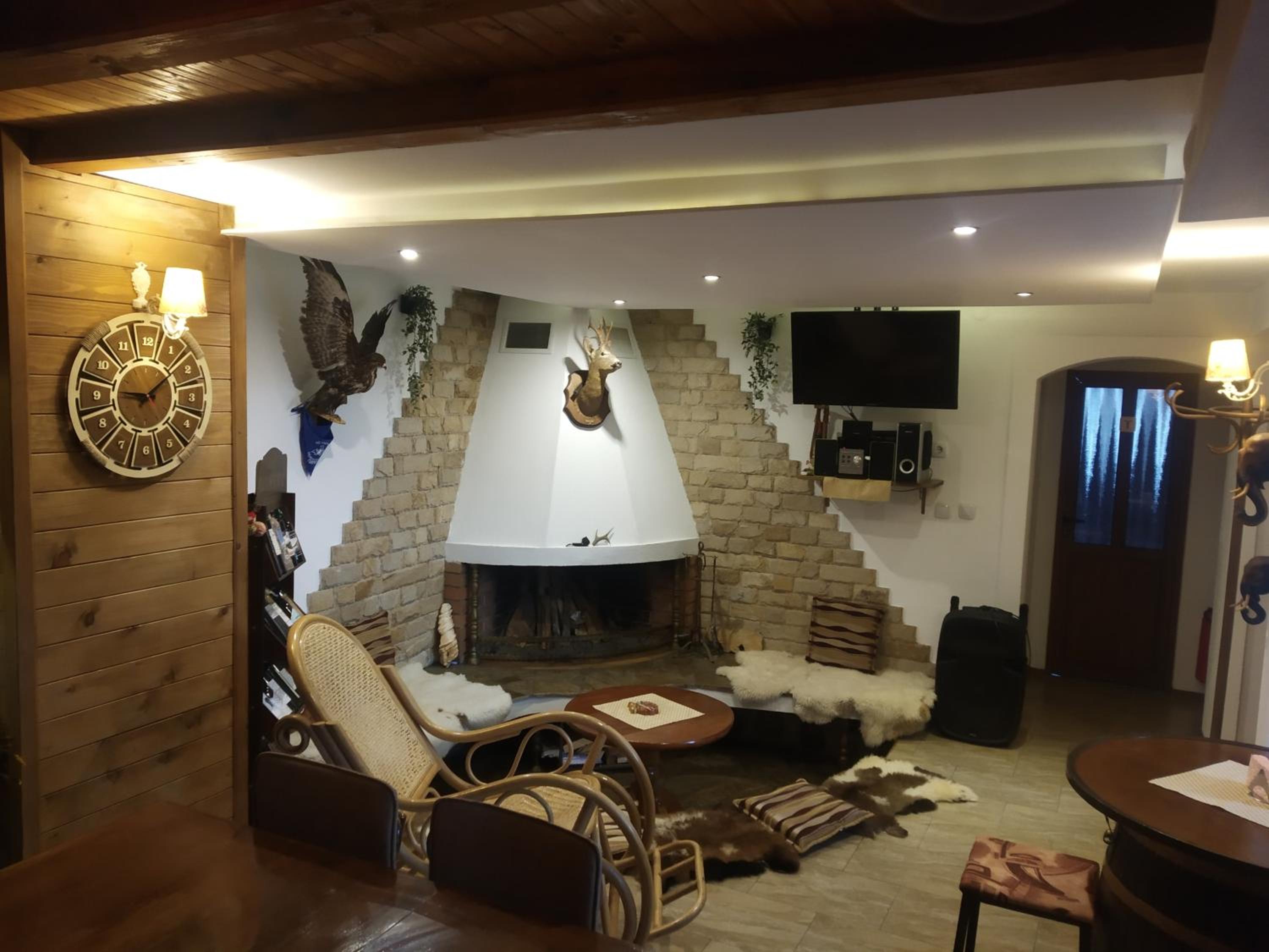 NIKI HOUSE