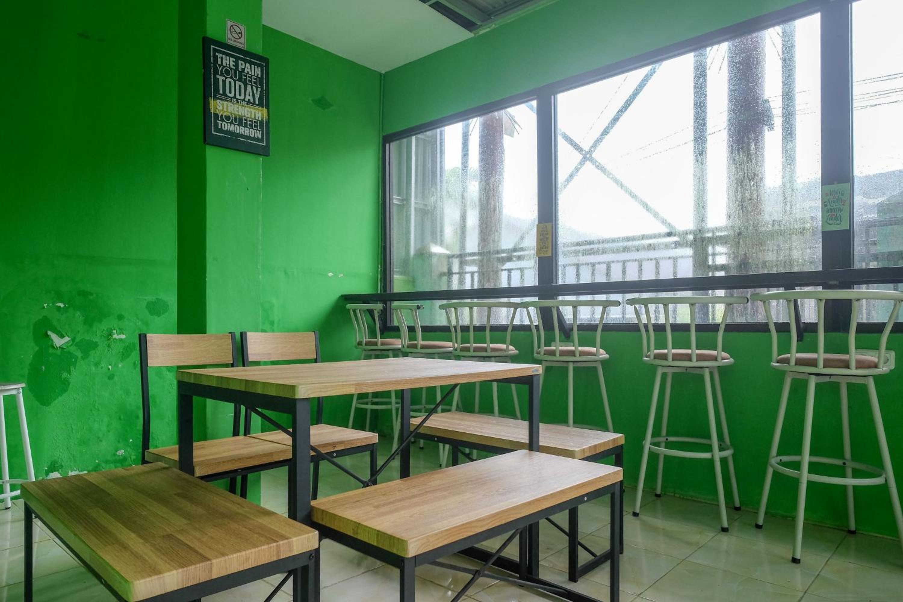 RedDoorz near Politeknik Manado, Paniki - 13