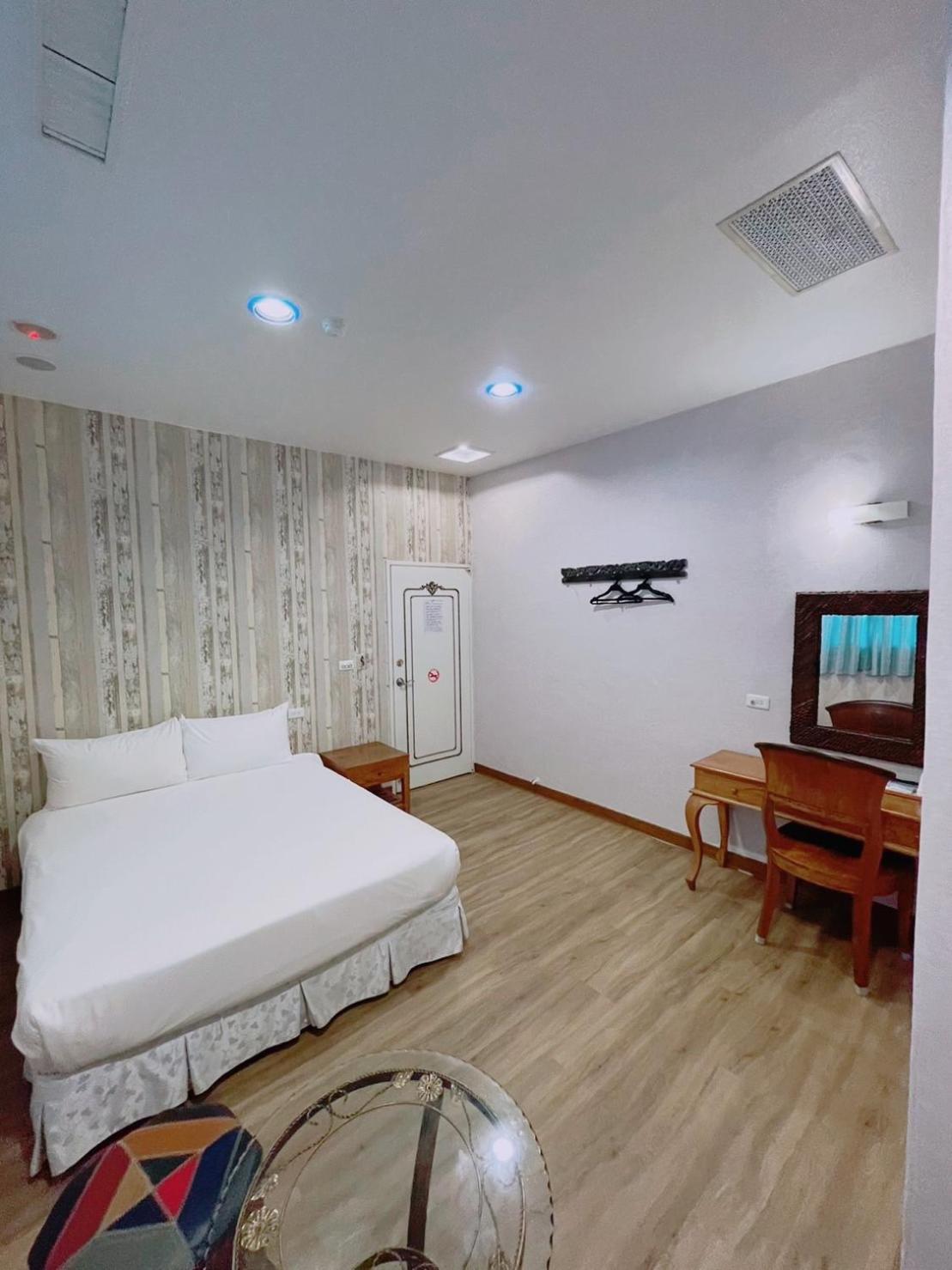 Blue Sea Inn