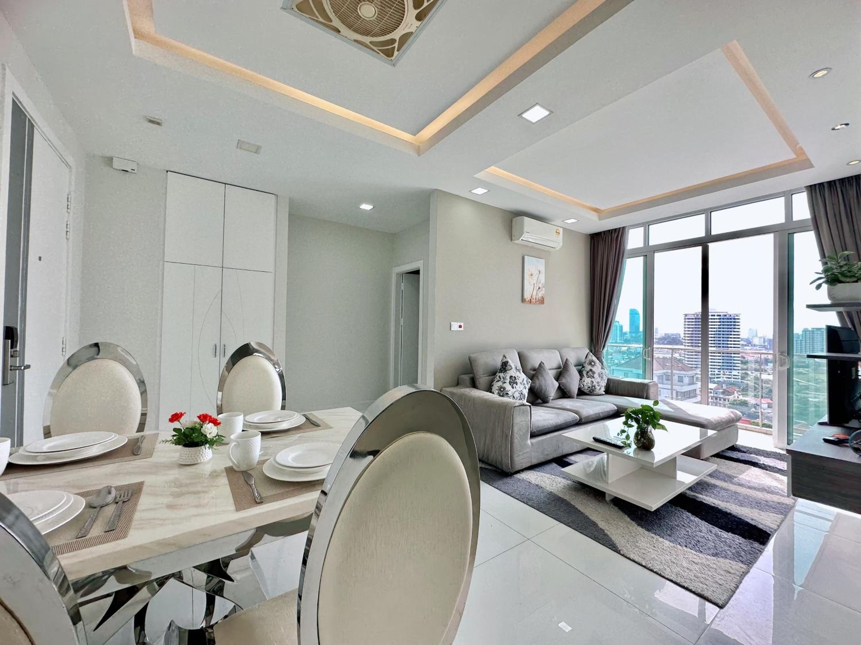 Infinity 28 Hotel and Residence