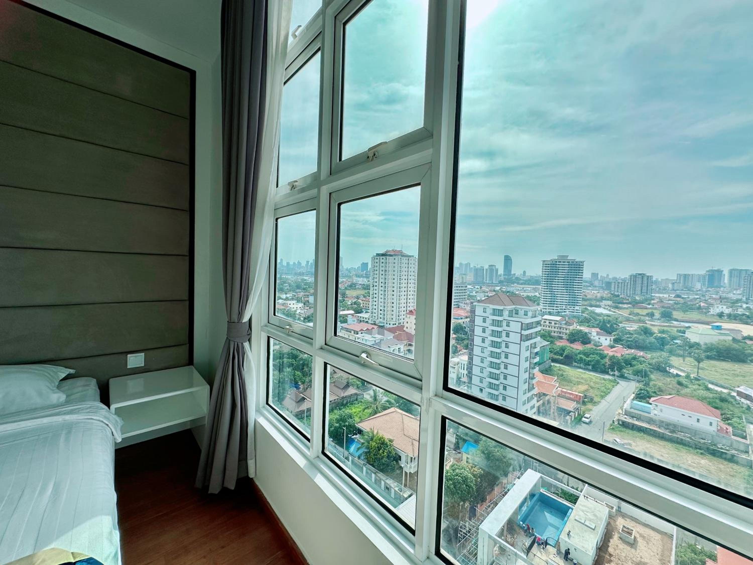 Infinity 28 Hotel and Residence