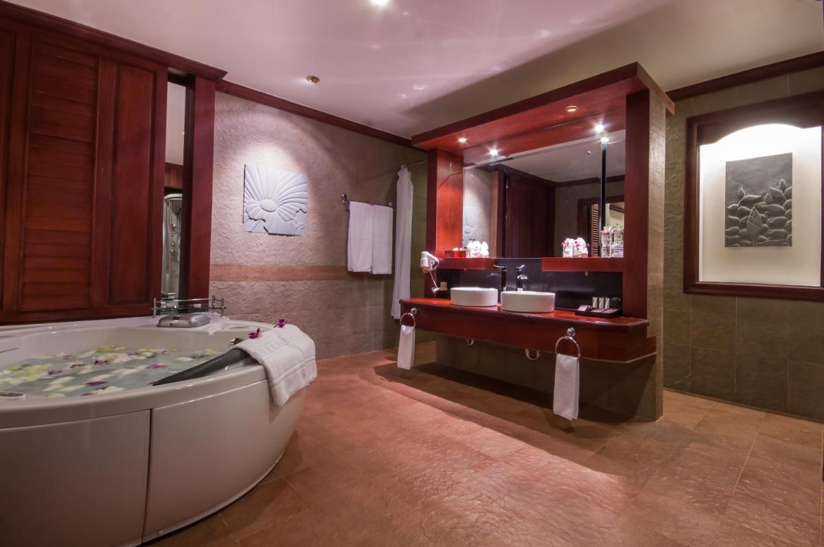 THE PRIVILEGE FLOOR by Borei Angkor 33