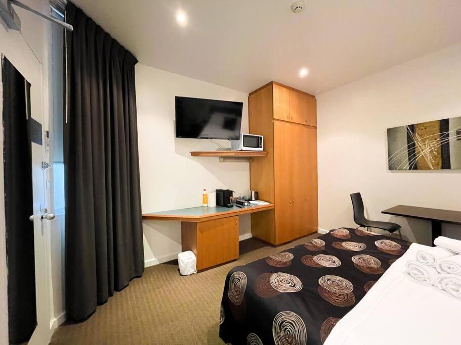city ex hotel ensuite room in city 408
