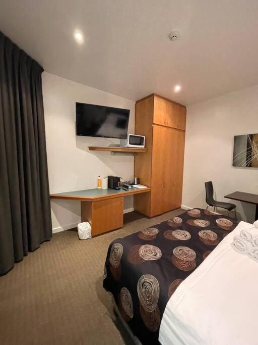 city ex hotel ensuite room in city 408