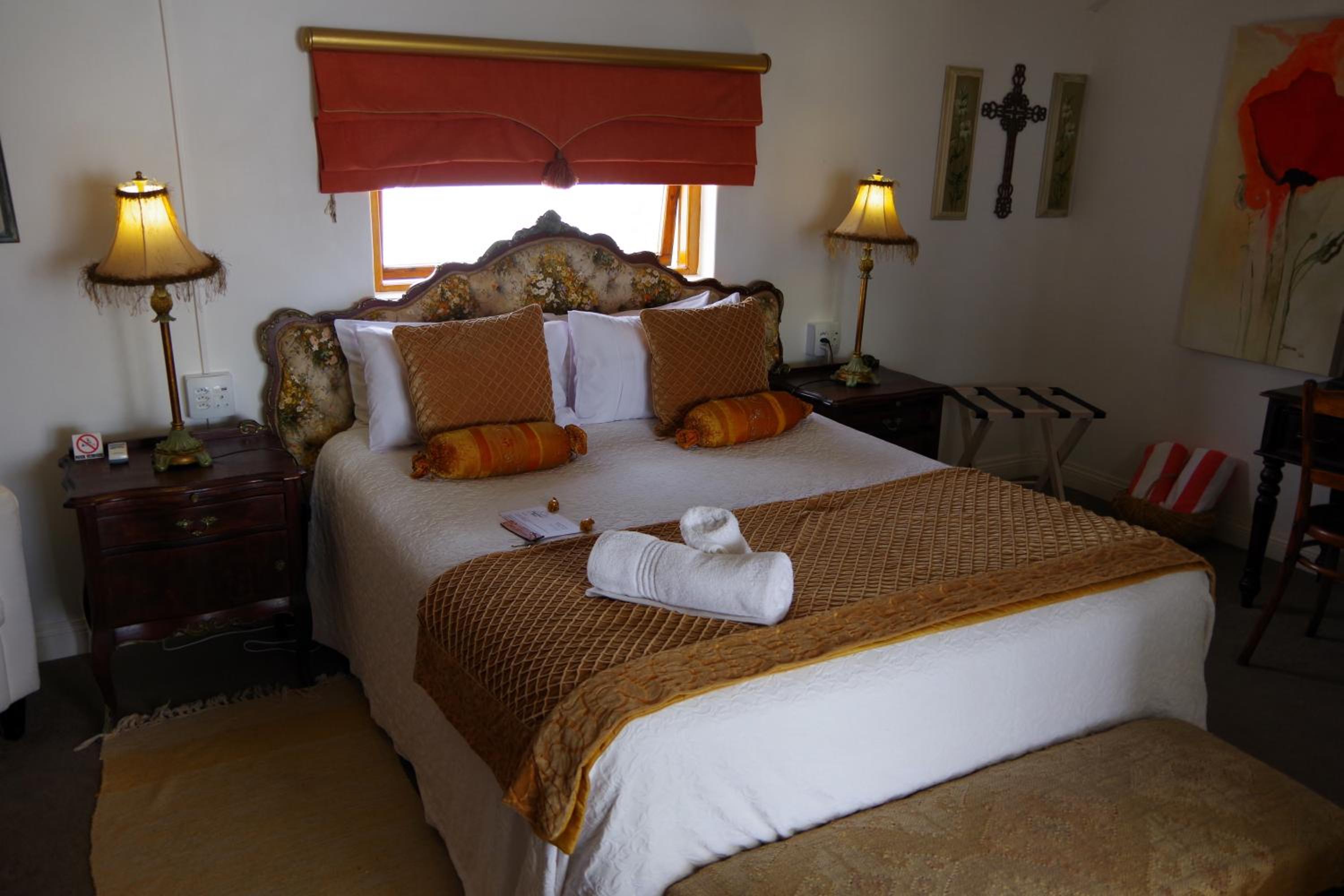 Paternoster Manor