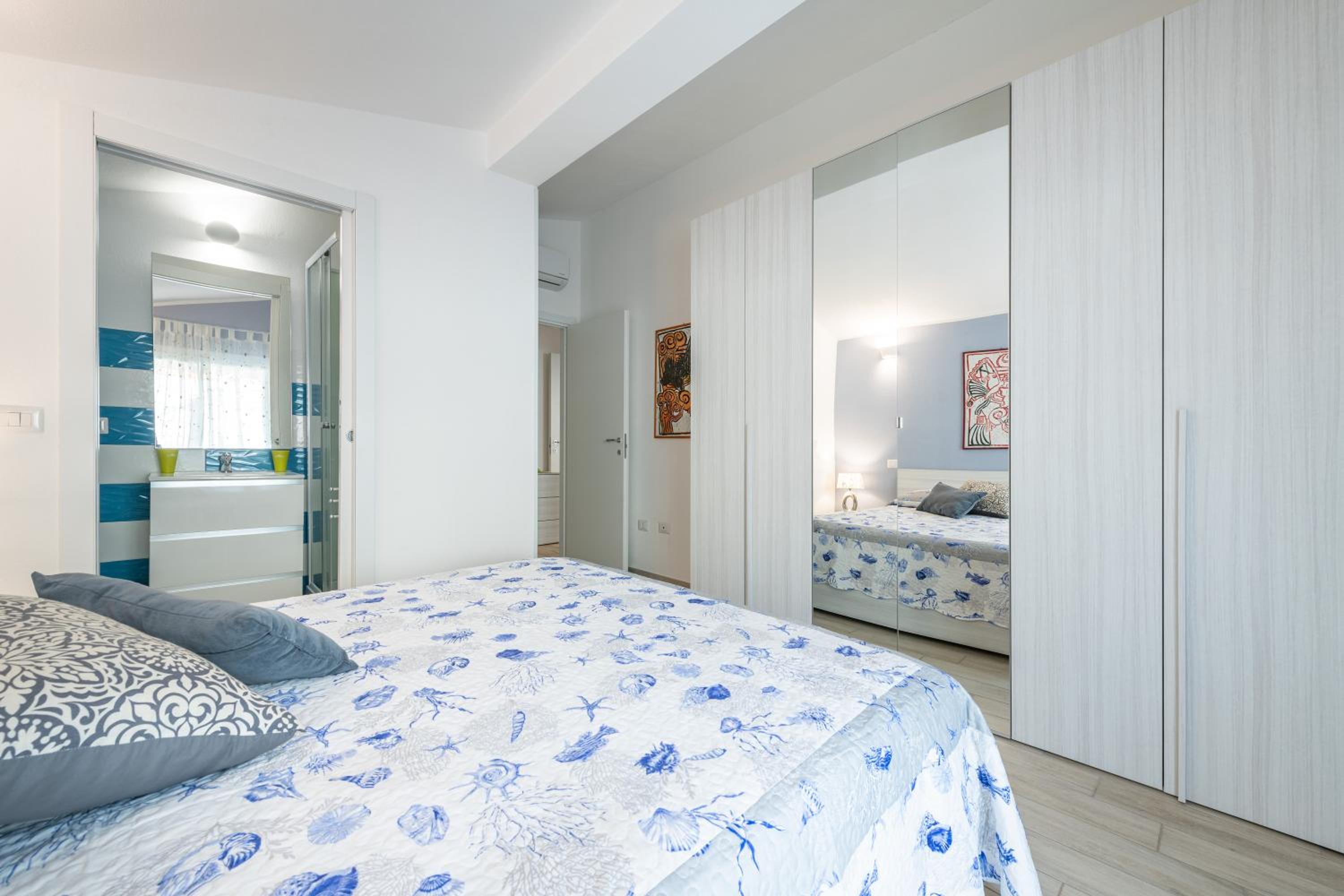 Ibiscus Rosa 2 en Geremeas — hotel room