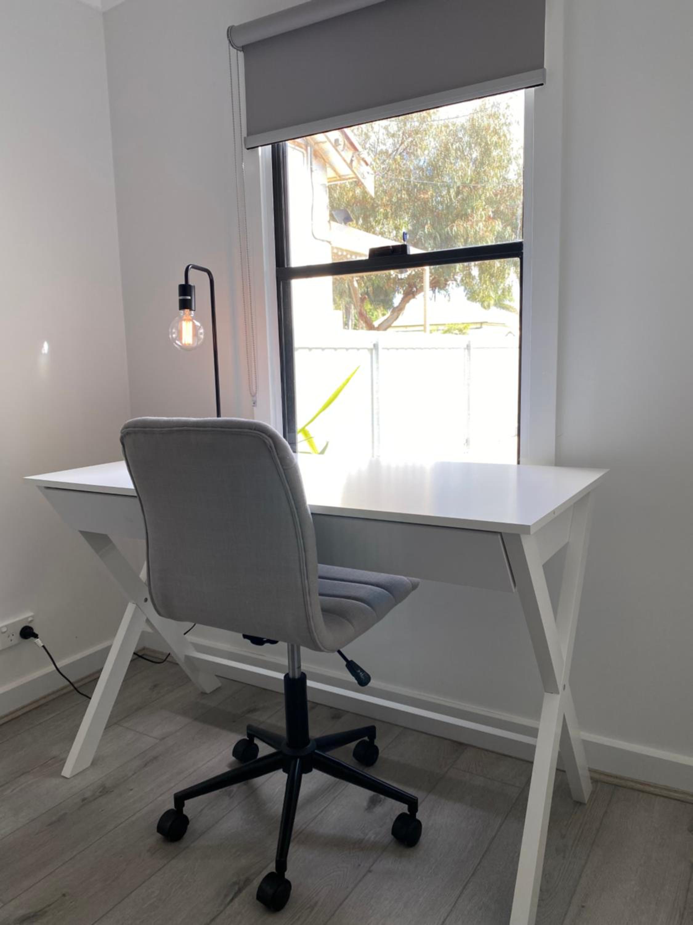 Lux Modern 4 Bedroom House Central CBD