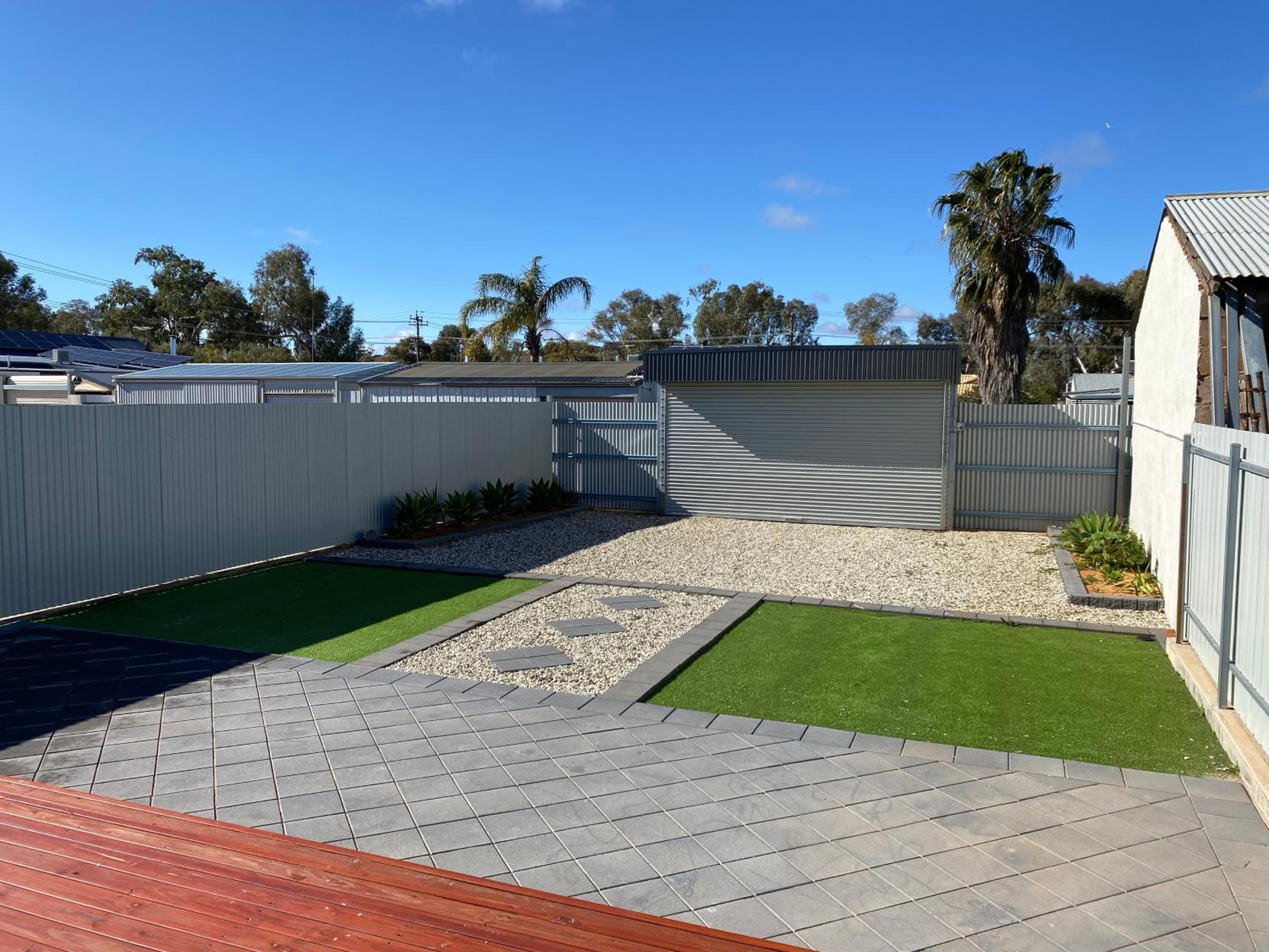 Lux Modern 4 Bedroom House Central CBD