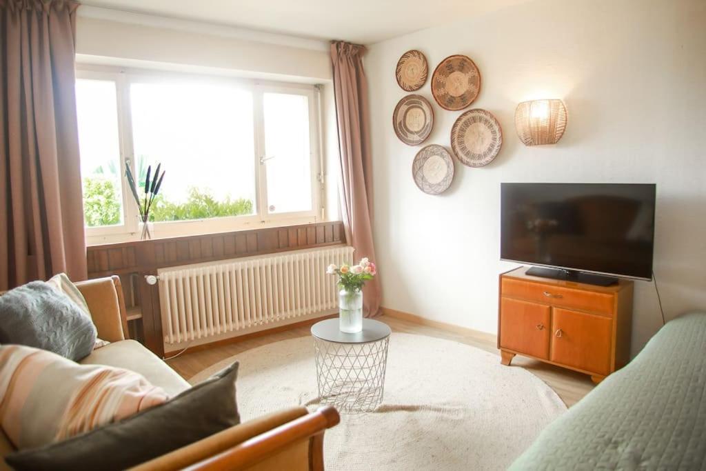 Charming Vinyard House - Lake Geneva