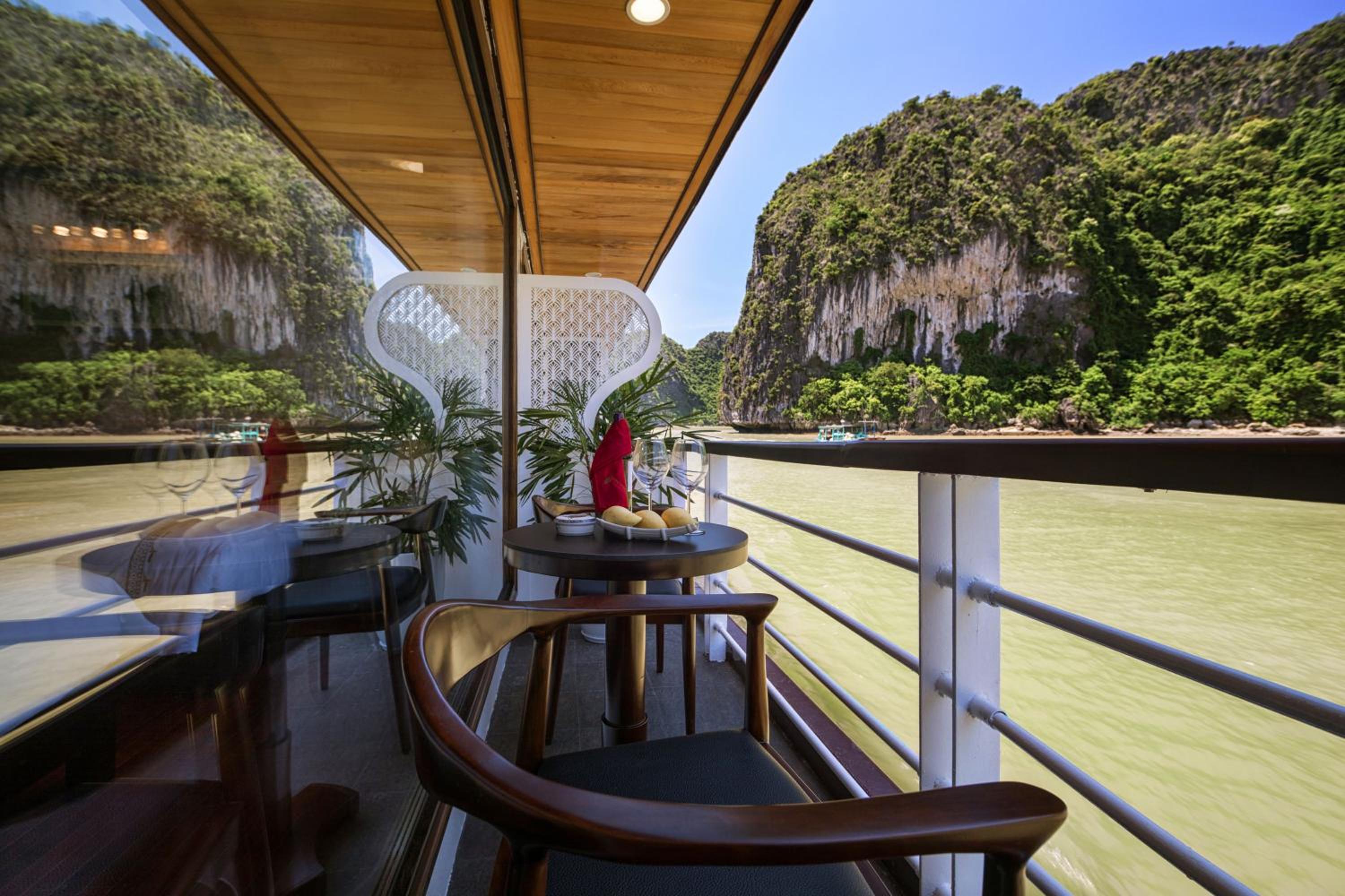 V'Spirit Cruise view 4