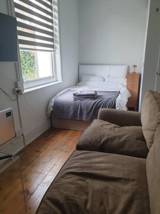 4 Quiet Compact Studio with Garden View - Best Location - Comfortable - Quiet view 4