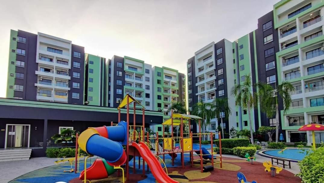 HOMESTAY COMFY CONDO with Waterpark, Pool, Playground & Gym photo 4