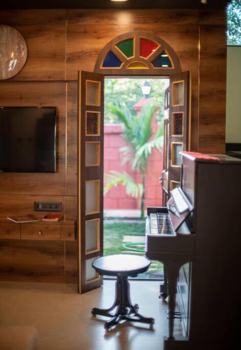Stay Leisurely Clair De Lune 2BHK pvt jacuzzi, Alibaug view 5