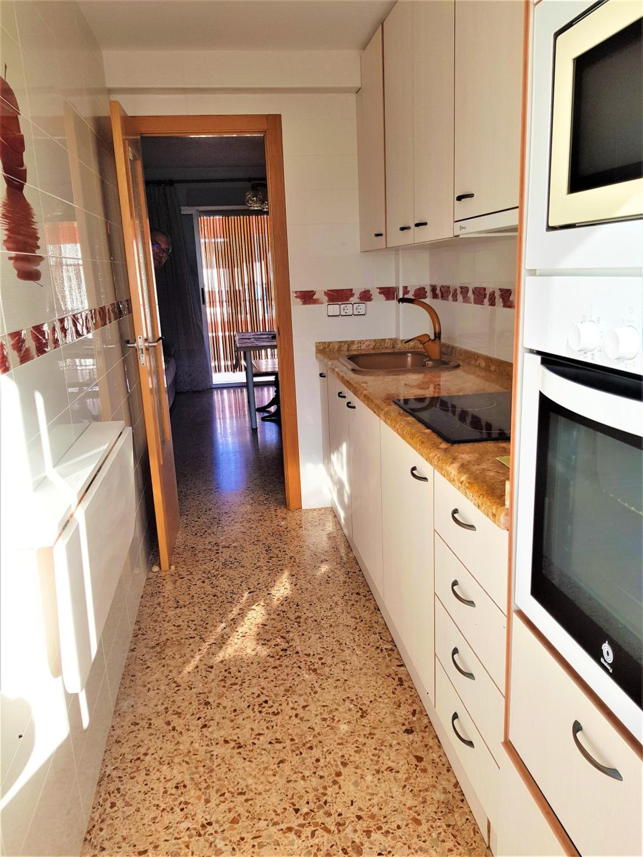 Spacious apartment in Tavernes de la Valldigna with sea view