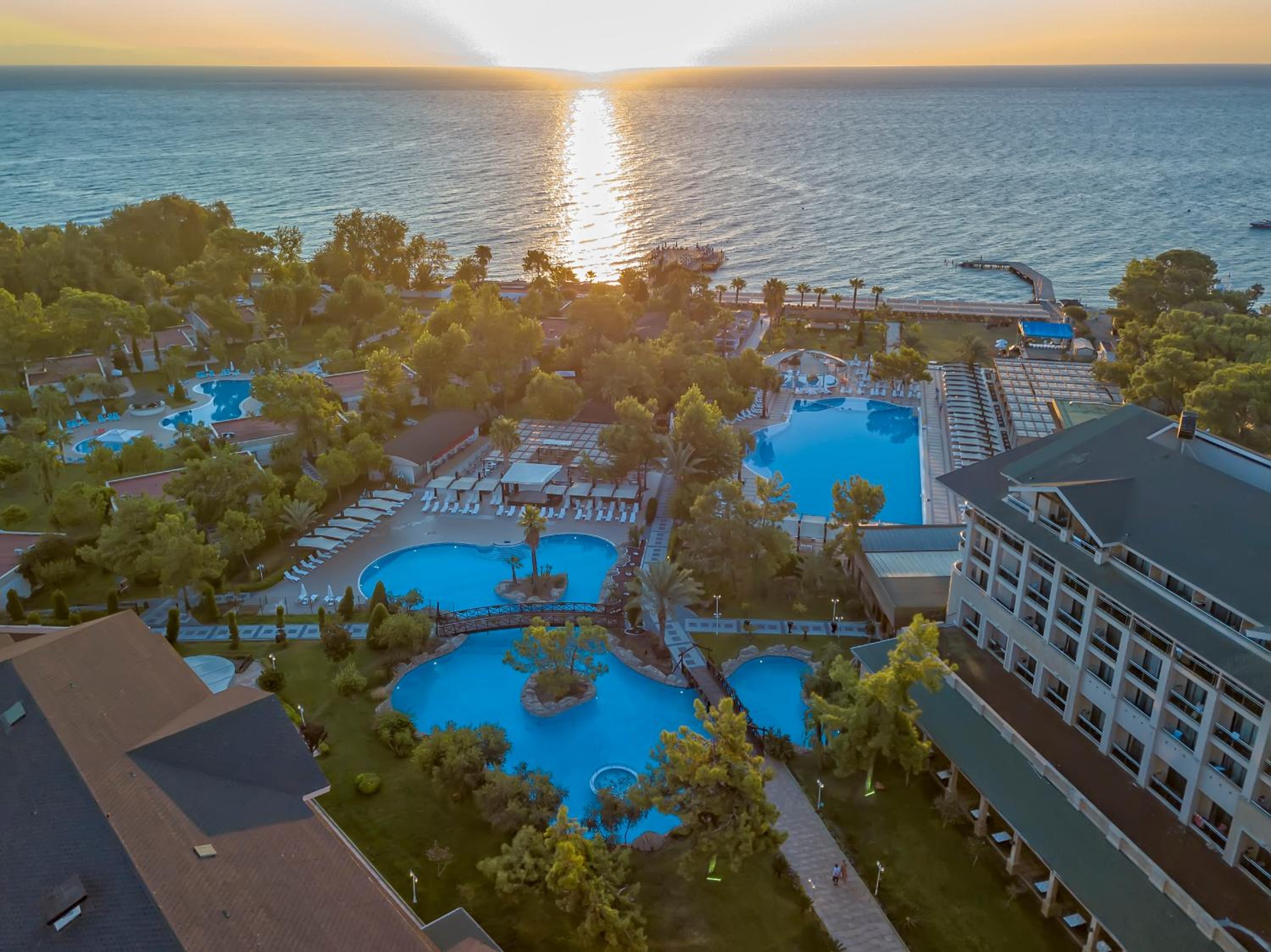 Amara Luxury Resort & Villas - Image 44
