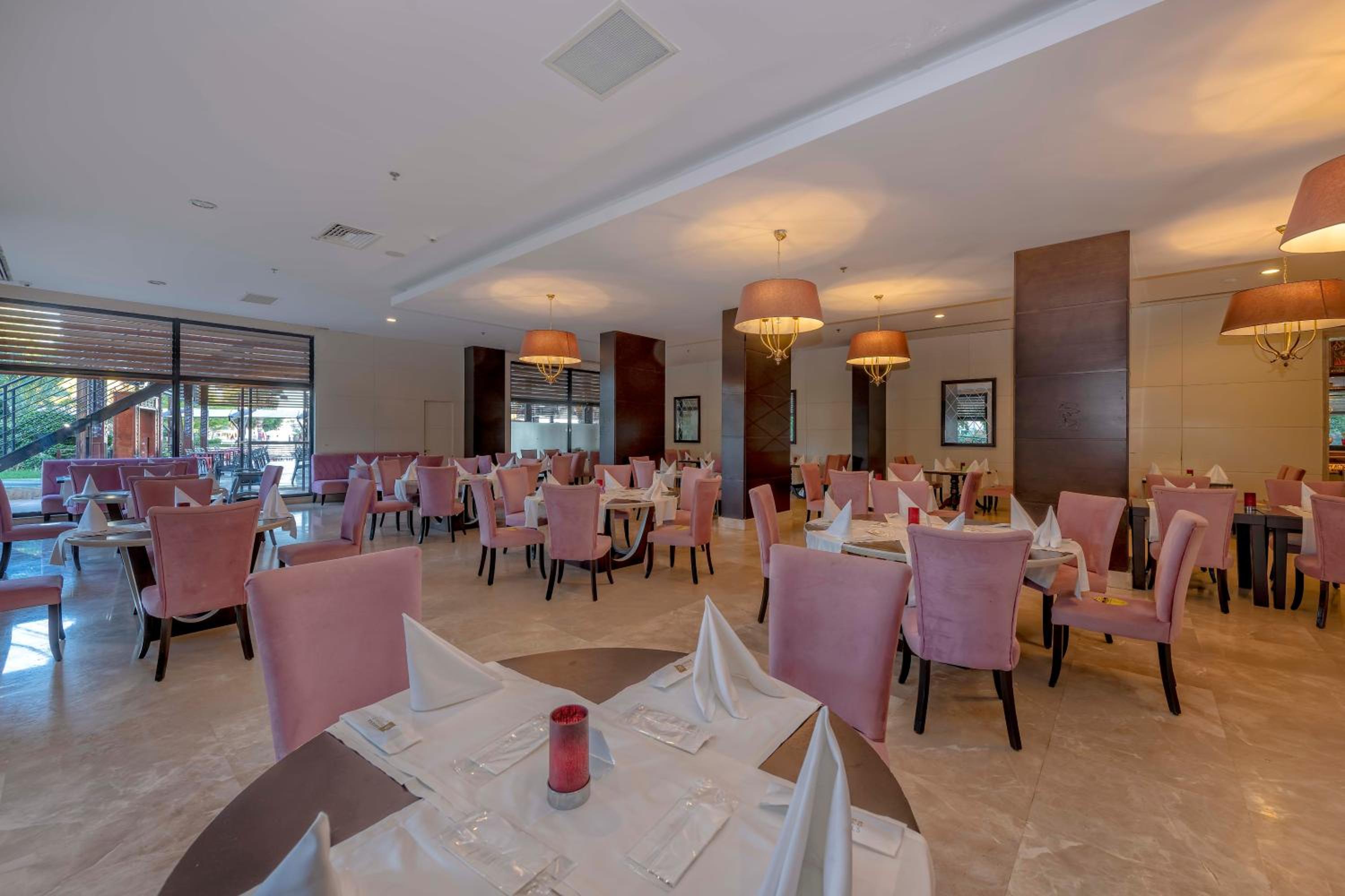 Amara Luxury Resort & Villas - Image 21