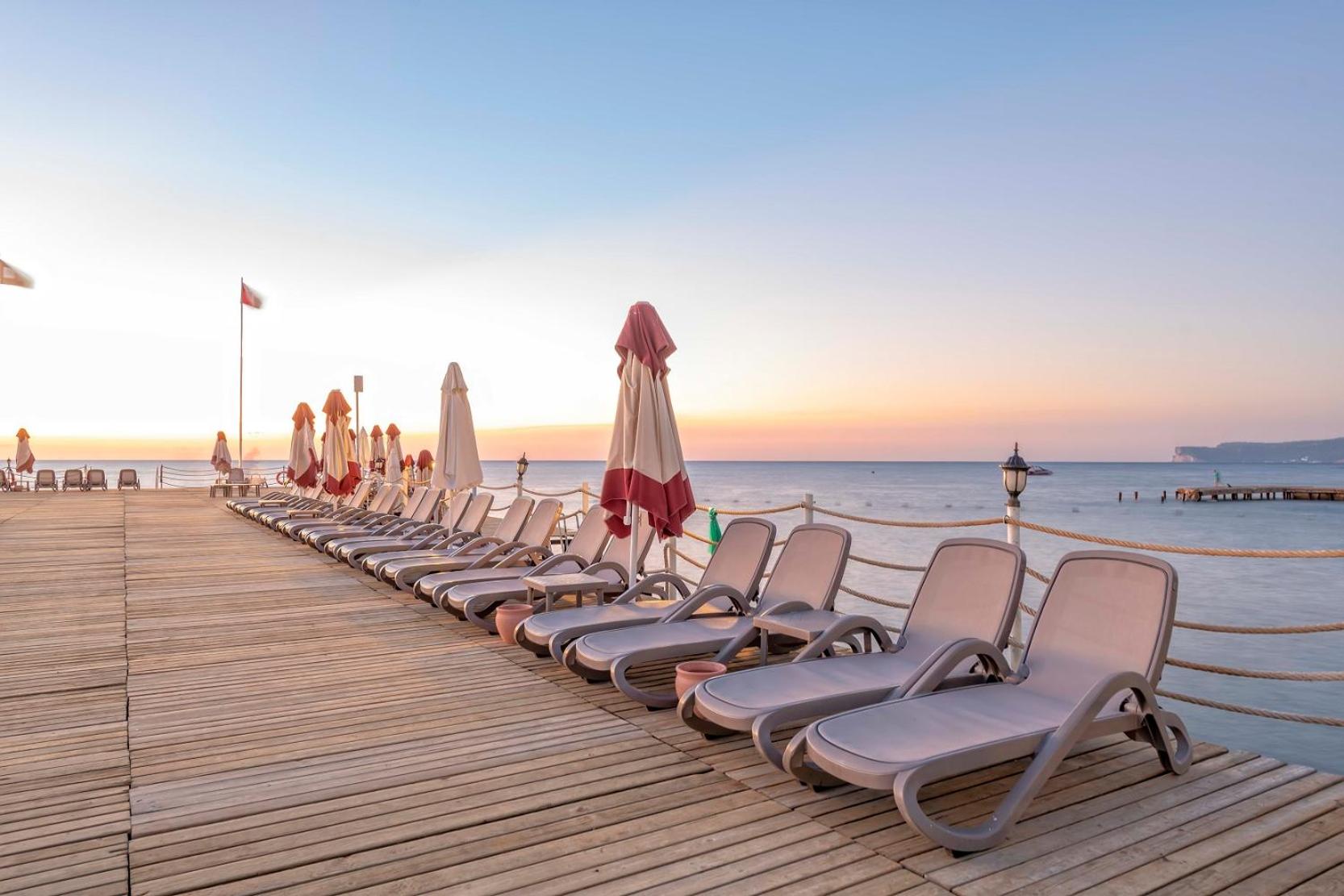 Amara Luxury Resort & Villas - Image 48
