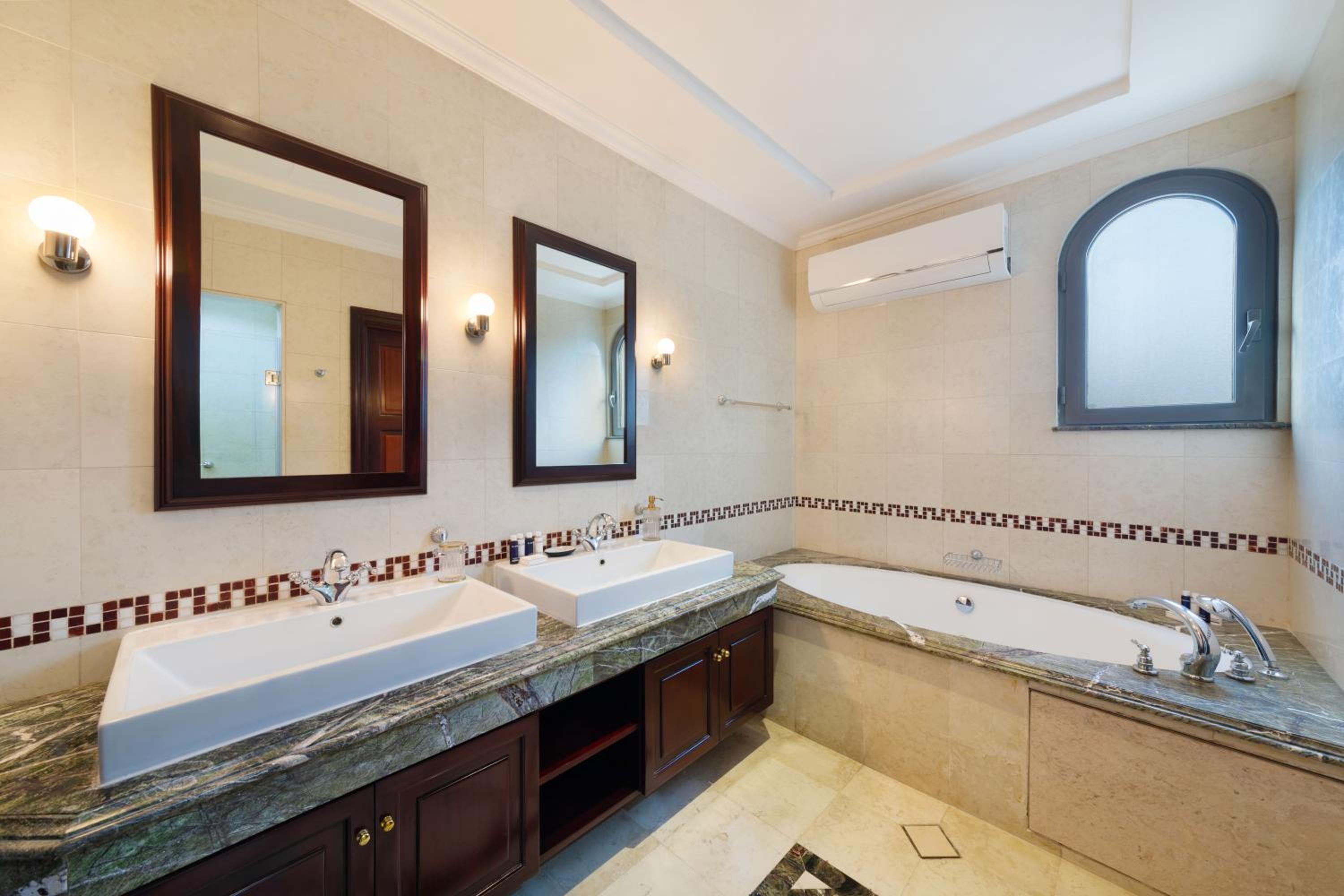 Maison Privee - Private Pool & Beach Access Villa with Cinematic Vws