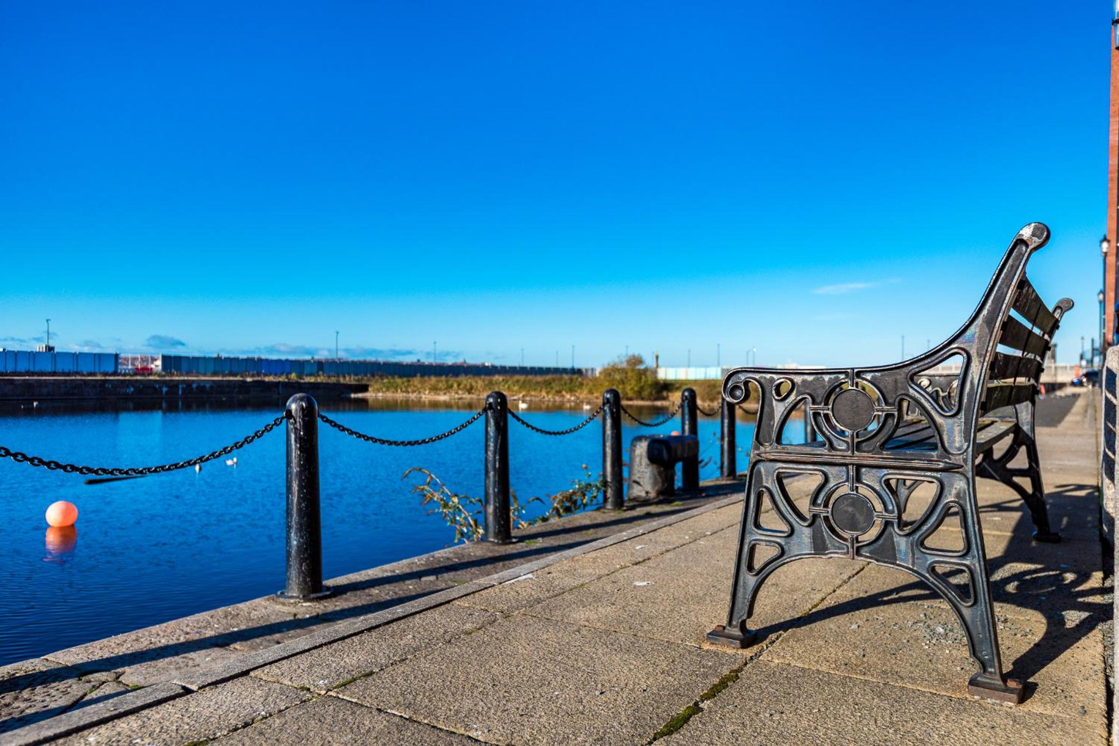 Fabulous Quayside Apartment with Free Parking