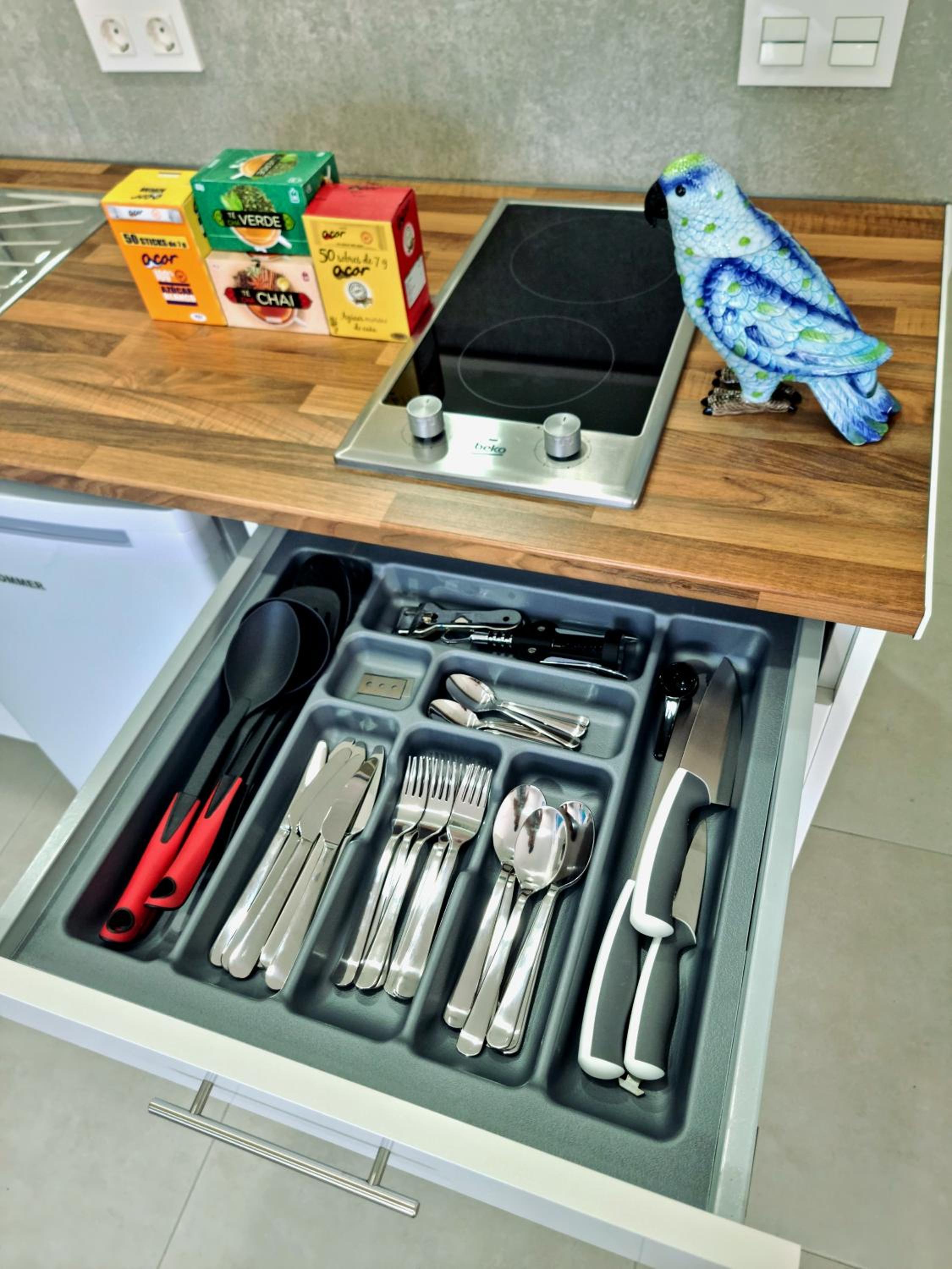 APARTAMENTOS ELEMAR free luggage storage