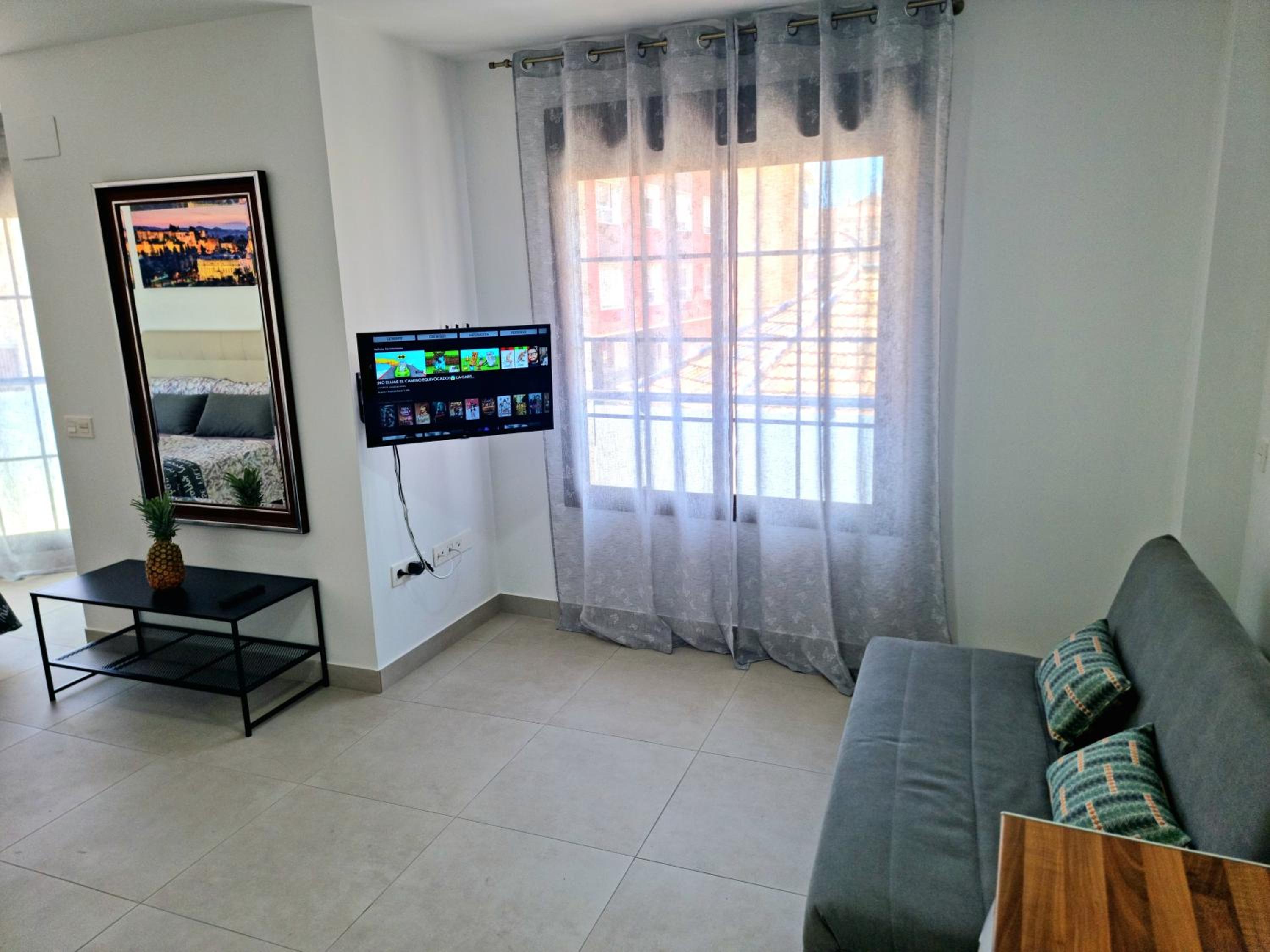 APARTAMENTOS ELEMAR free luggage storage