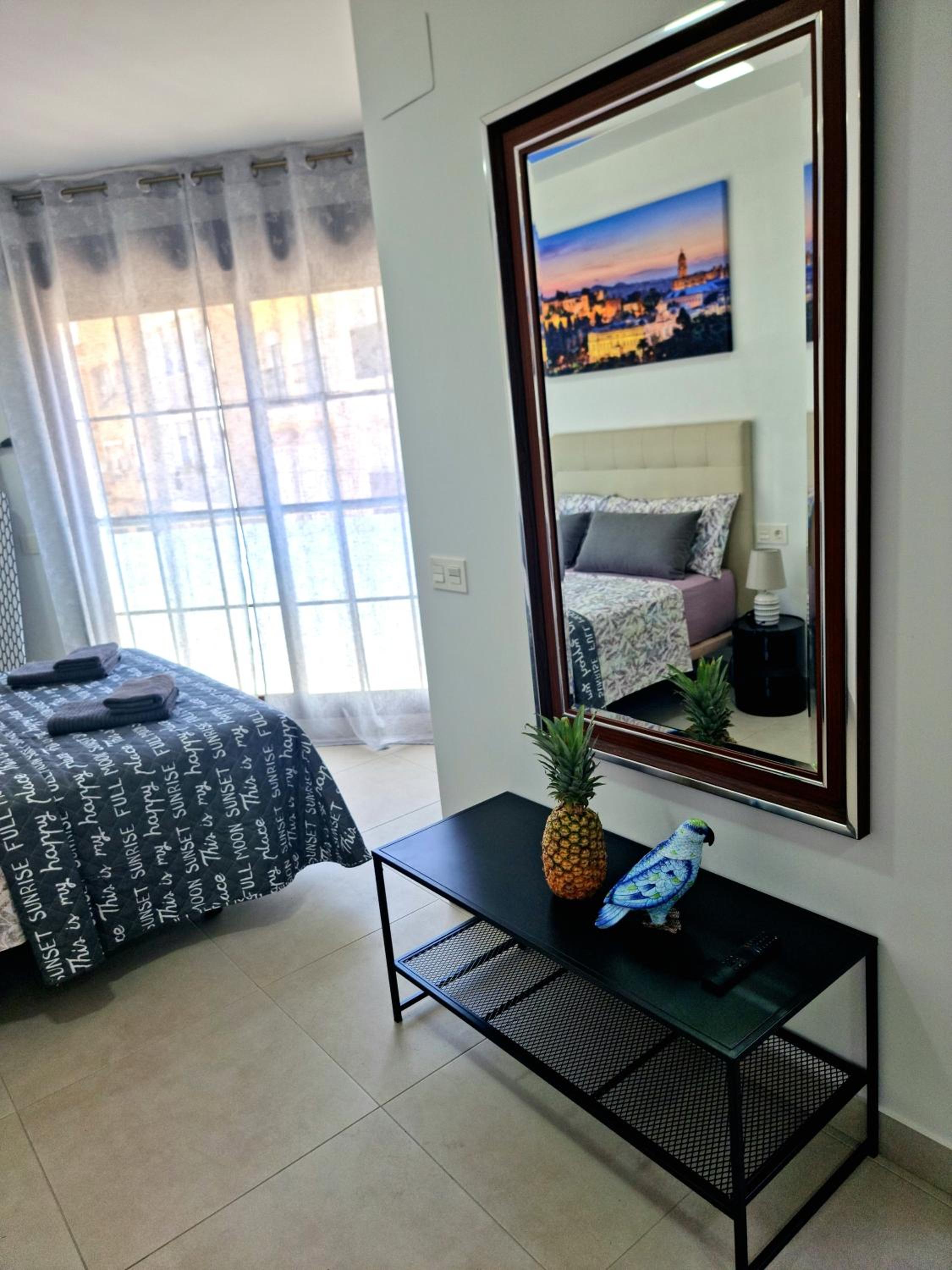 APARTAMENTOS ELEMAR free luggage storage
