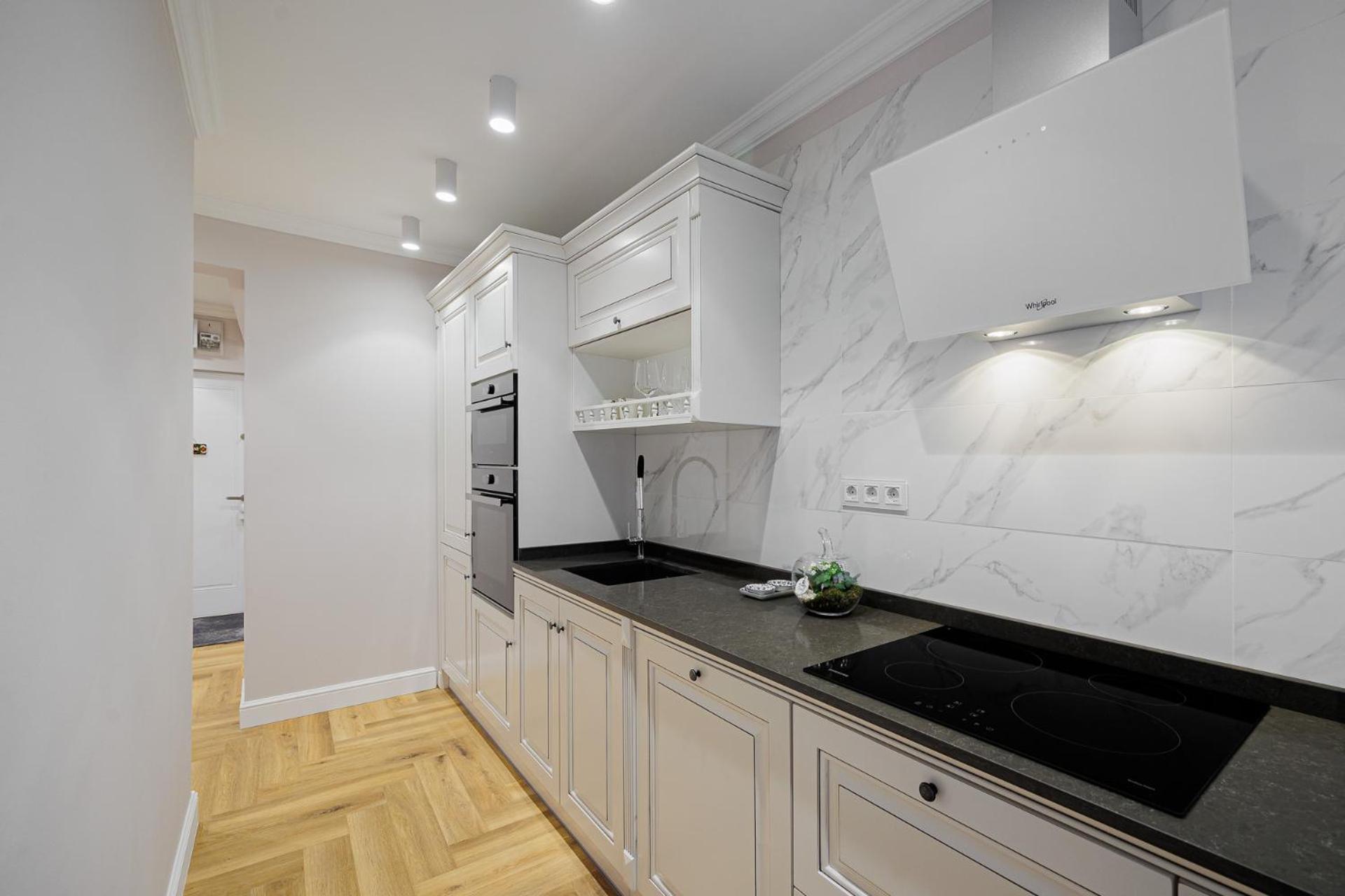 Bright House Cantemir