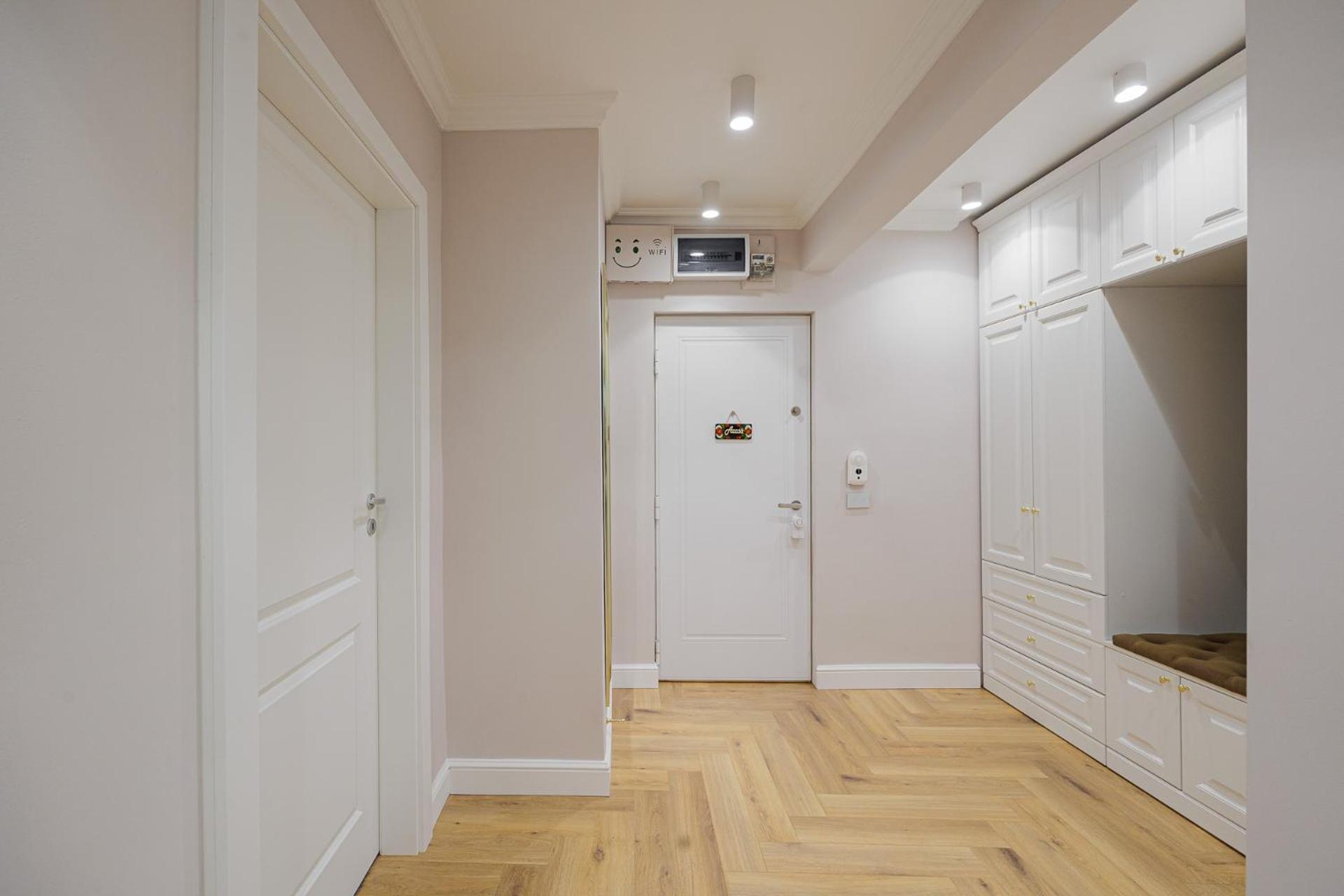 Bright House Cantemir