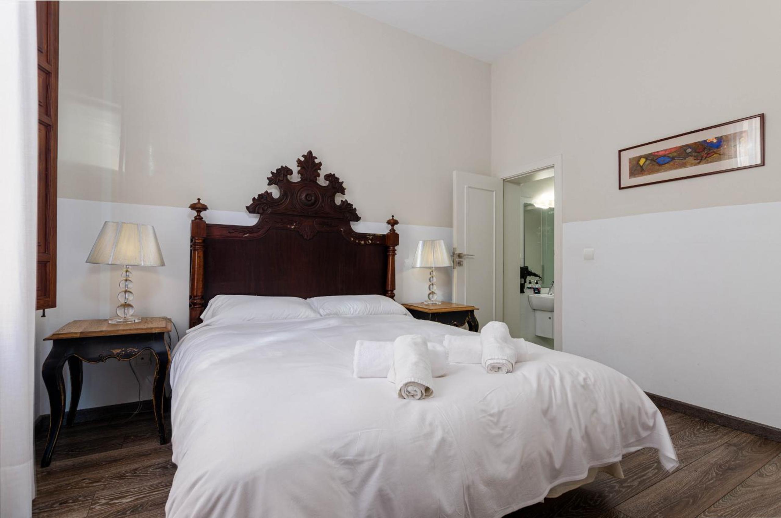 YourHouse Can Bombarda for groups up to 10 guests, perfect for cycling view 4