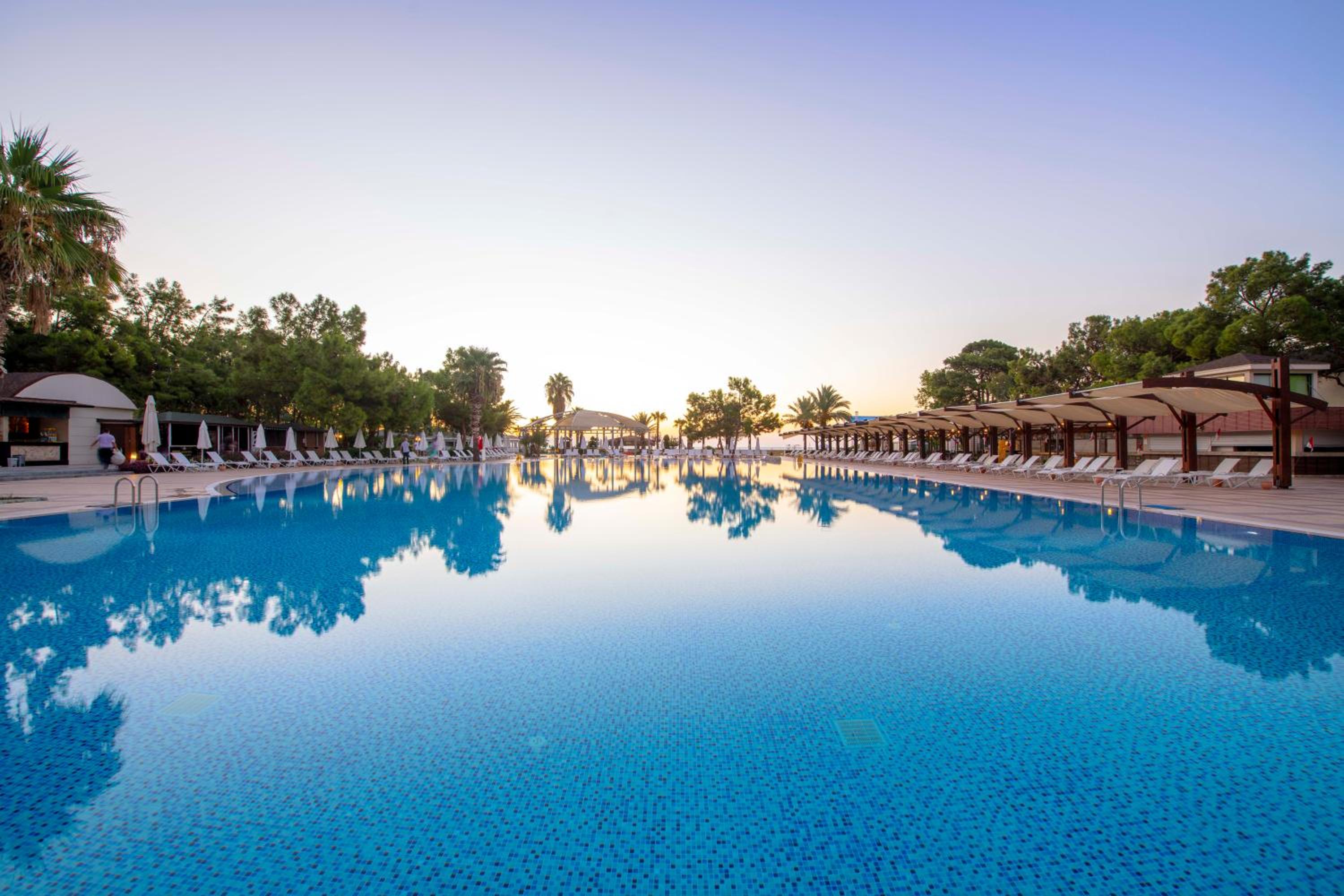 Amara Luxury Resort & Villas - Image 11