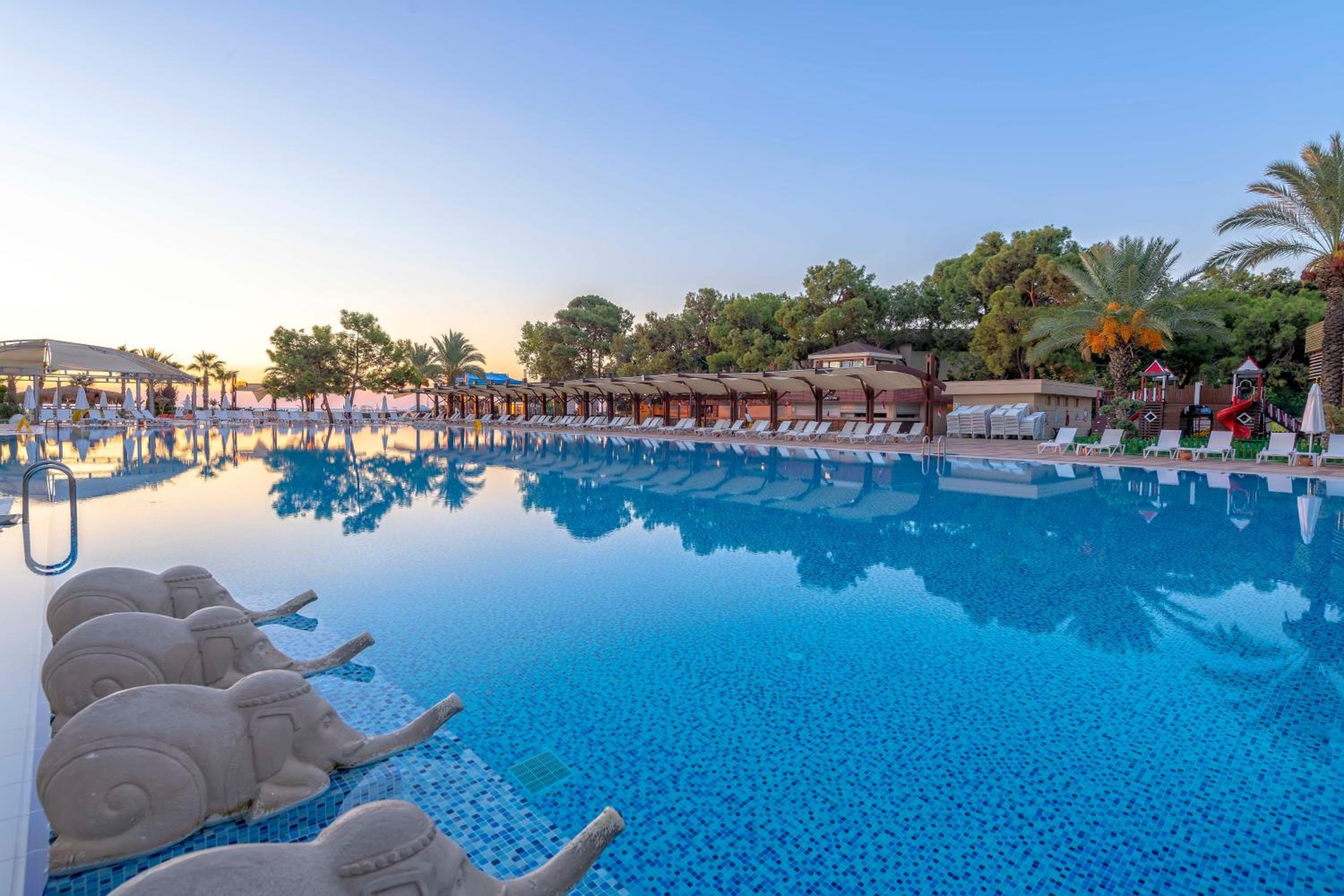 Amara Luxury Resort & Villas - Image 45