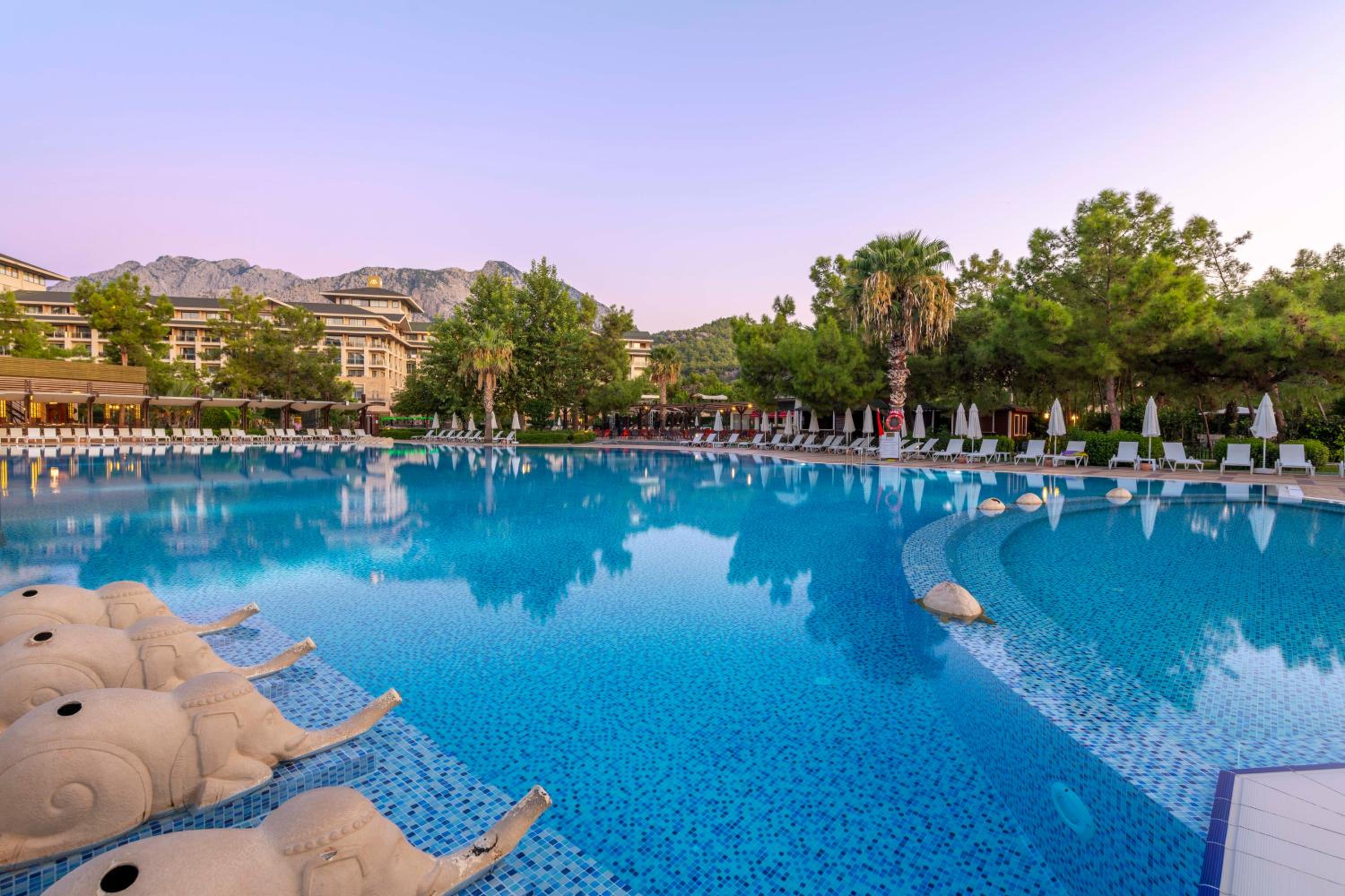 Amara Luxury Resort & Villas - Image 12