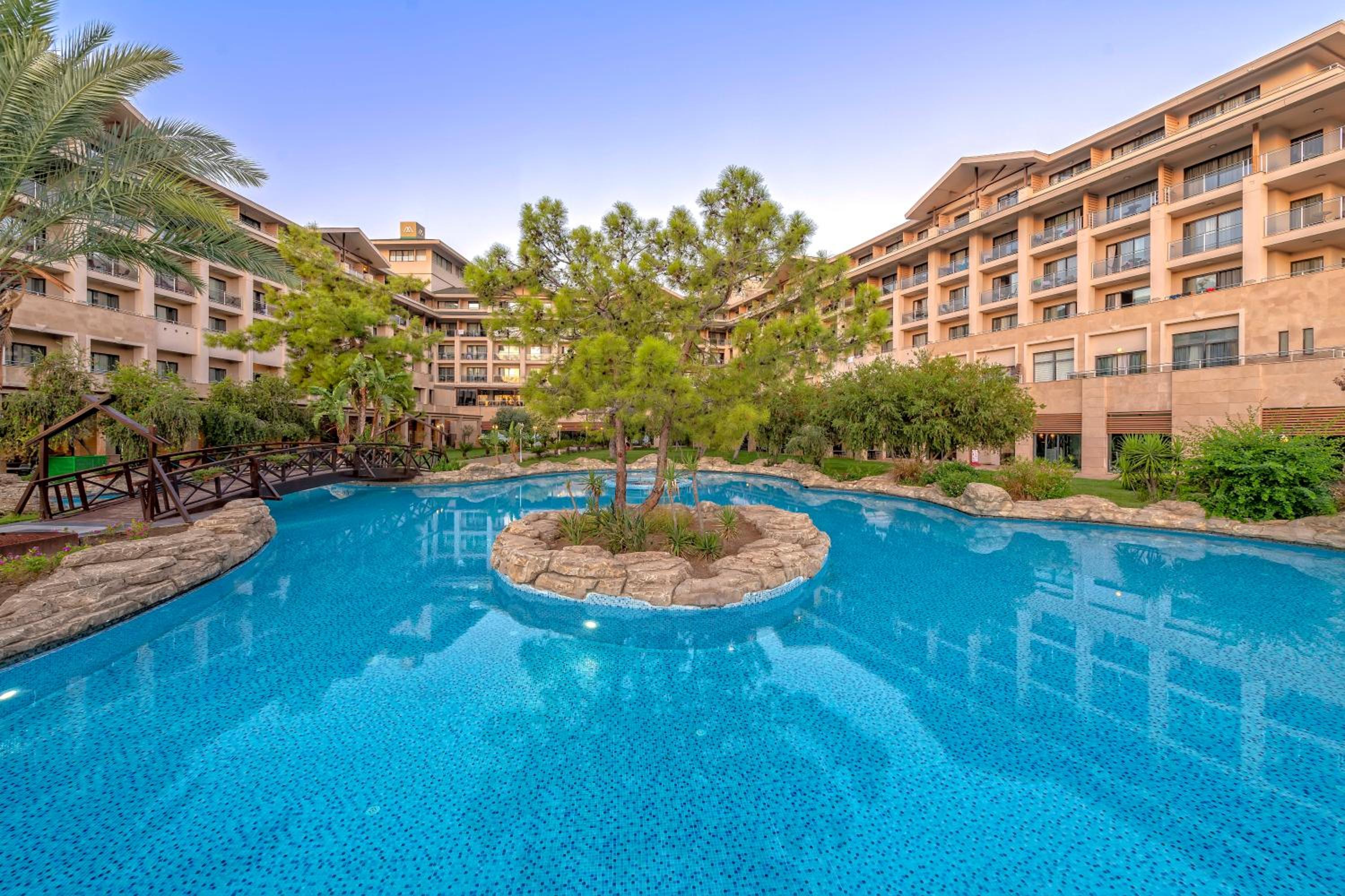 Amara Luxury Resort & Villas - Image 15