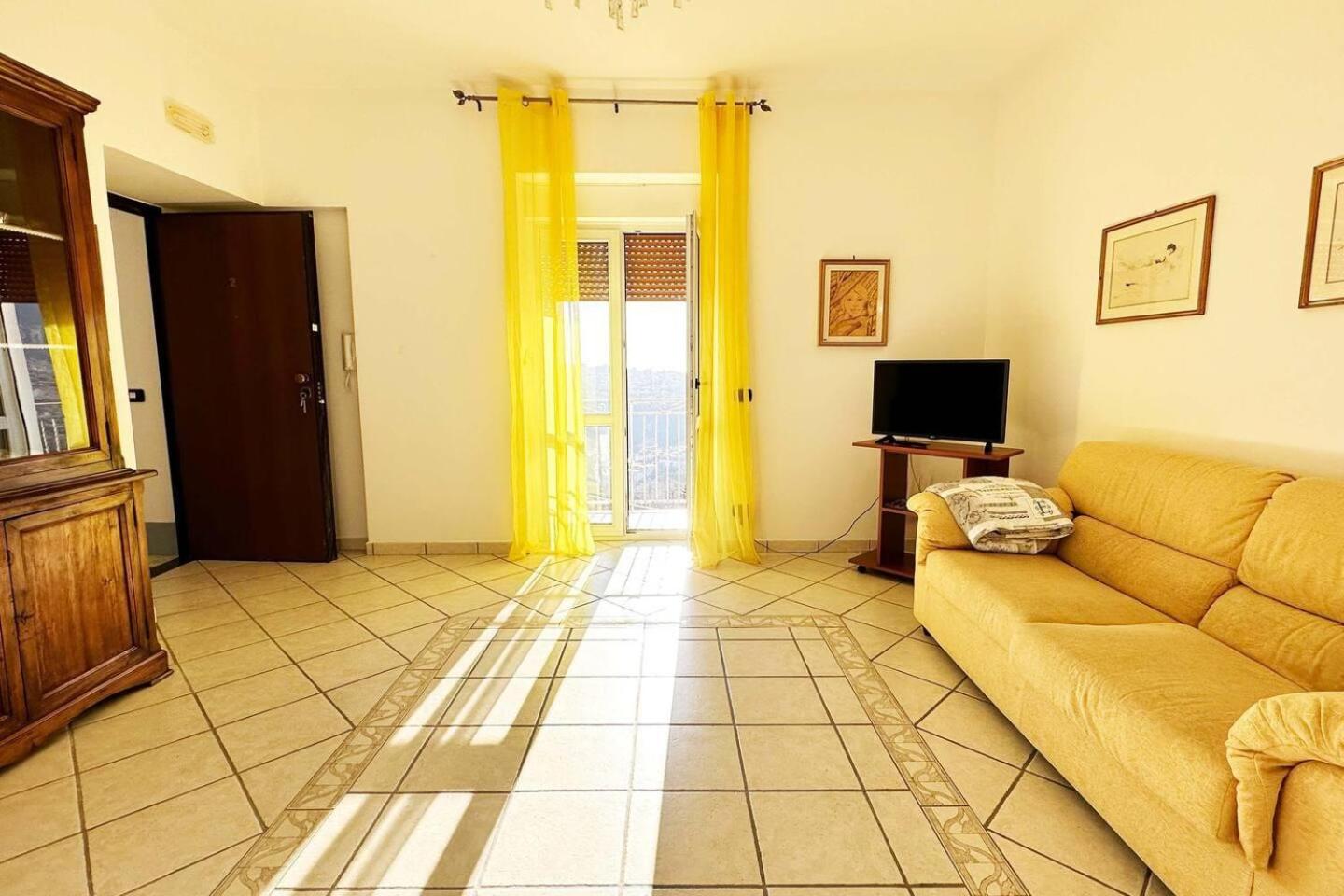Lovely 6-Bed Apartment on the Amalfi Coast view 2