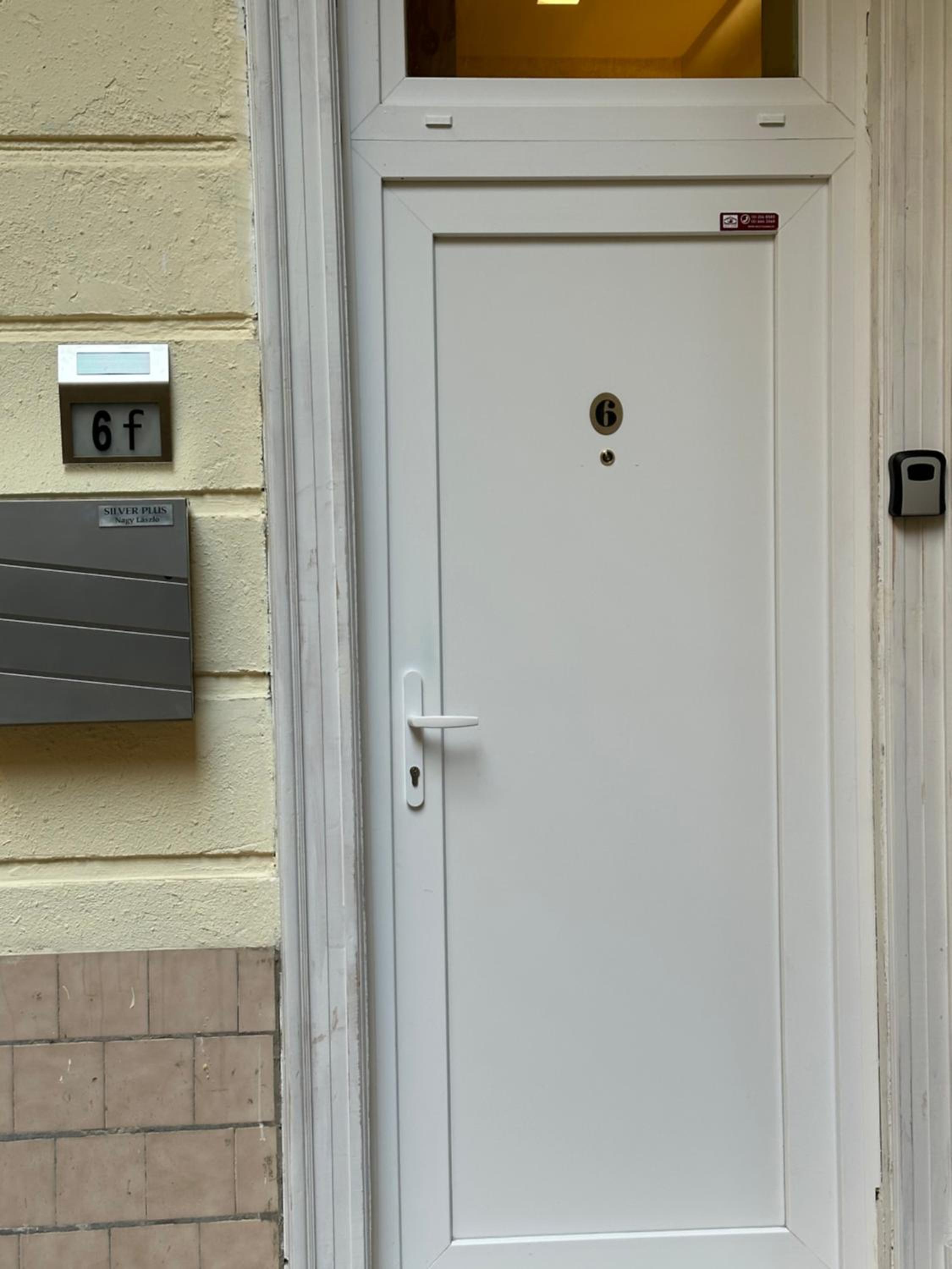 Silver Plus Apartment