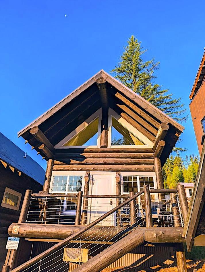 Hotel Black Bear Cabin 4 - Image 1