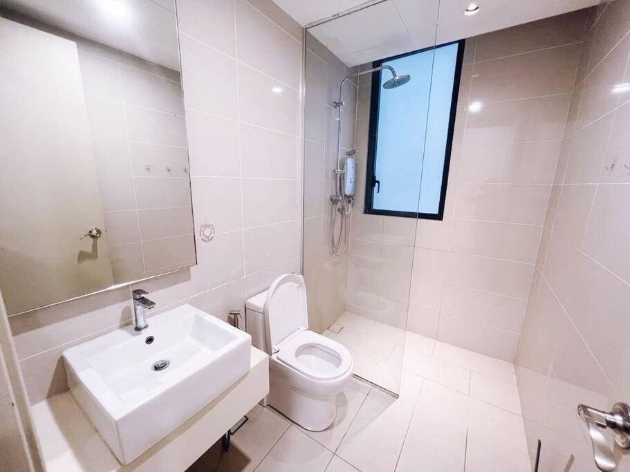 [PROMO]Connected train 2 Bedroom ABOVE MALL (22)
