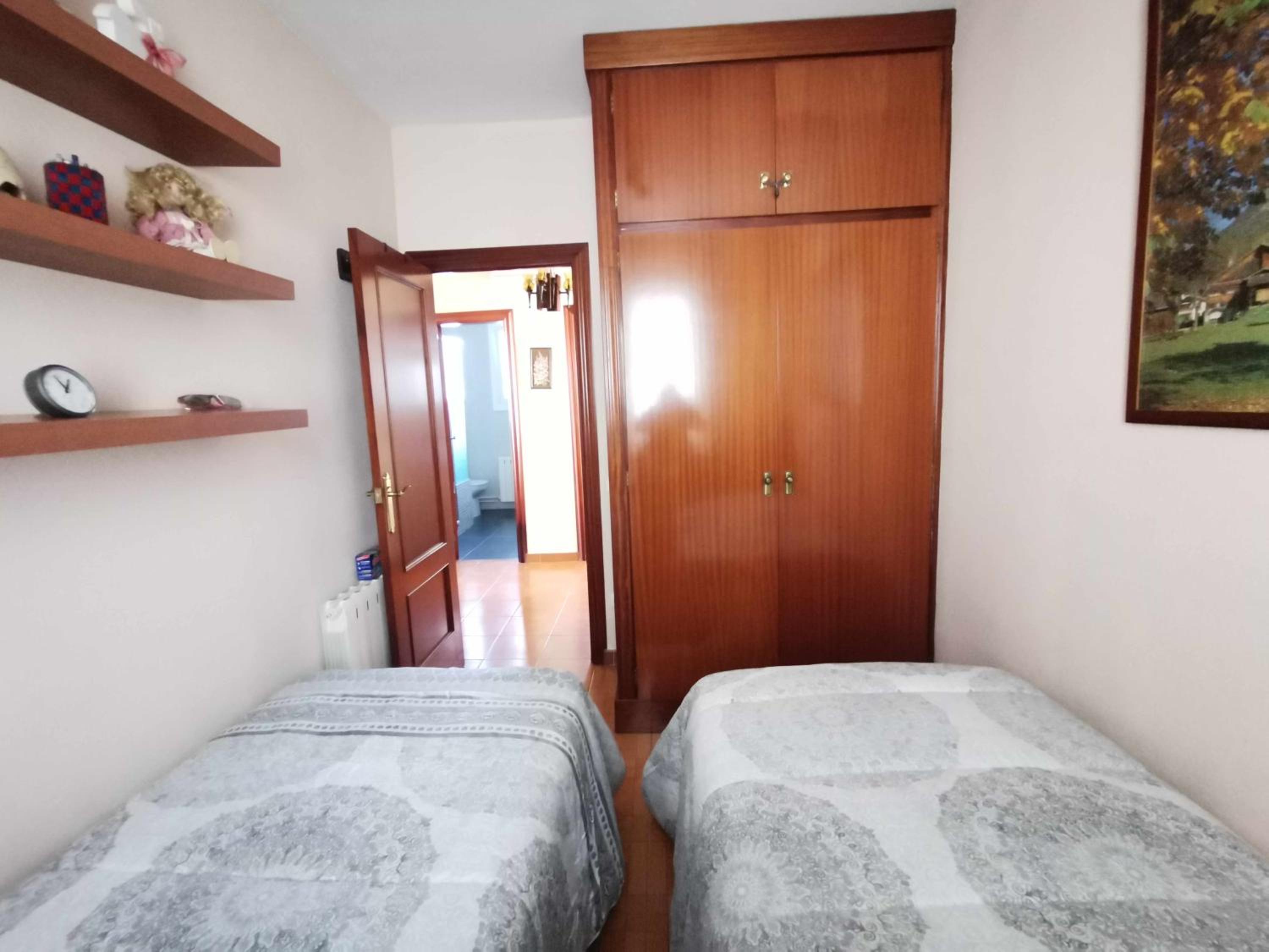 Villa de una planta con piscina ideal familias