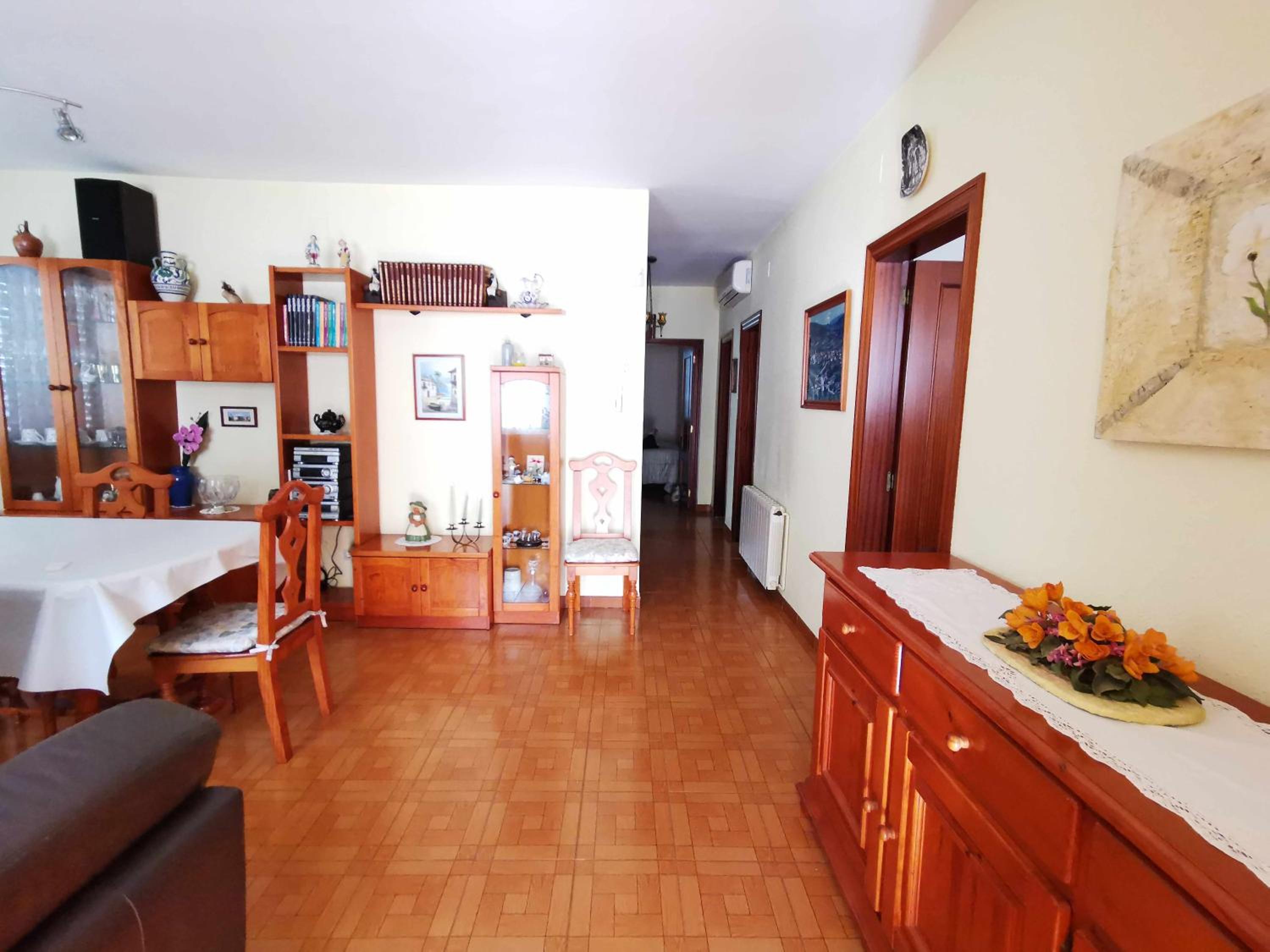 Villa de una planta con piscina ideal familias