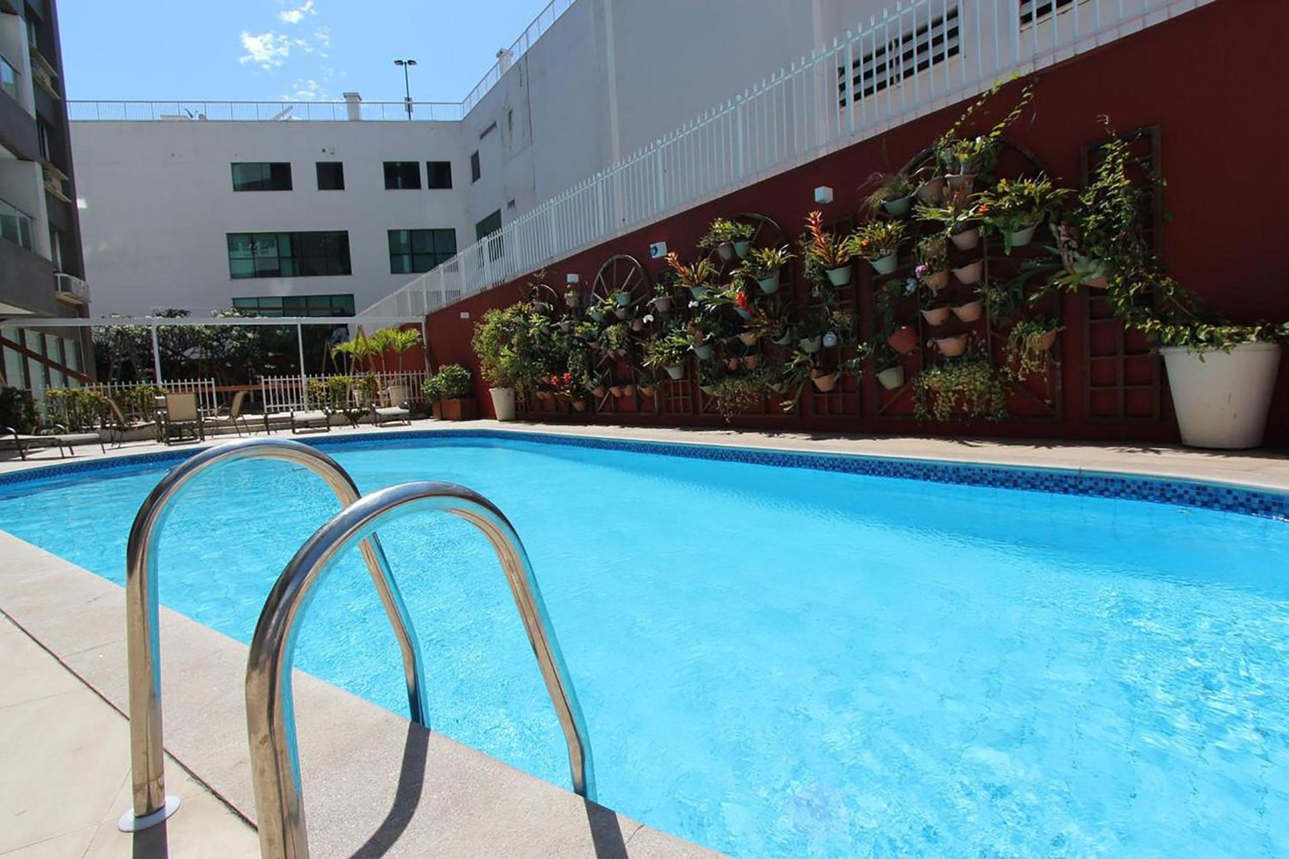 Leblon Flat Service 2 Bedrooms Sea View