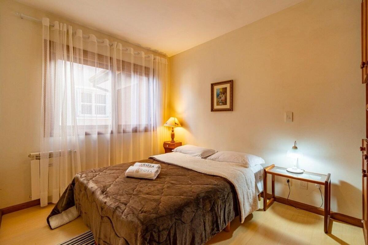 Rosa Edificio Di trevi