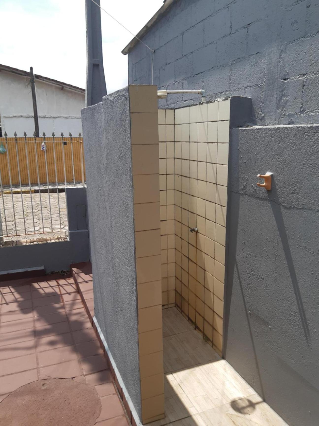 Casa com piscina, confortável e ótima localização