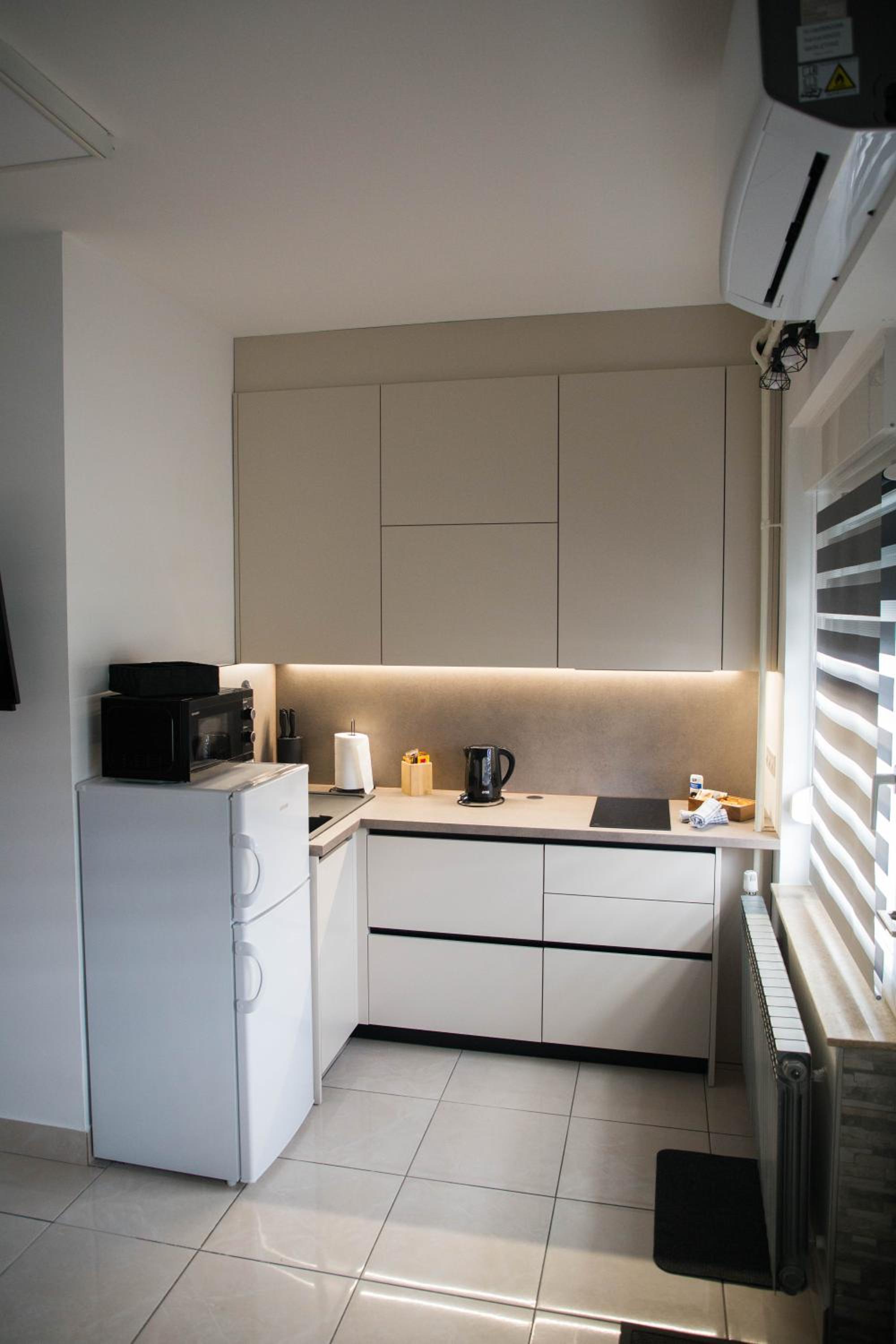 Studio Apartman SubUrban view 3