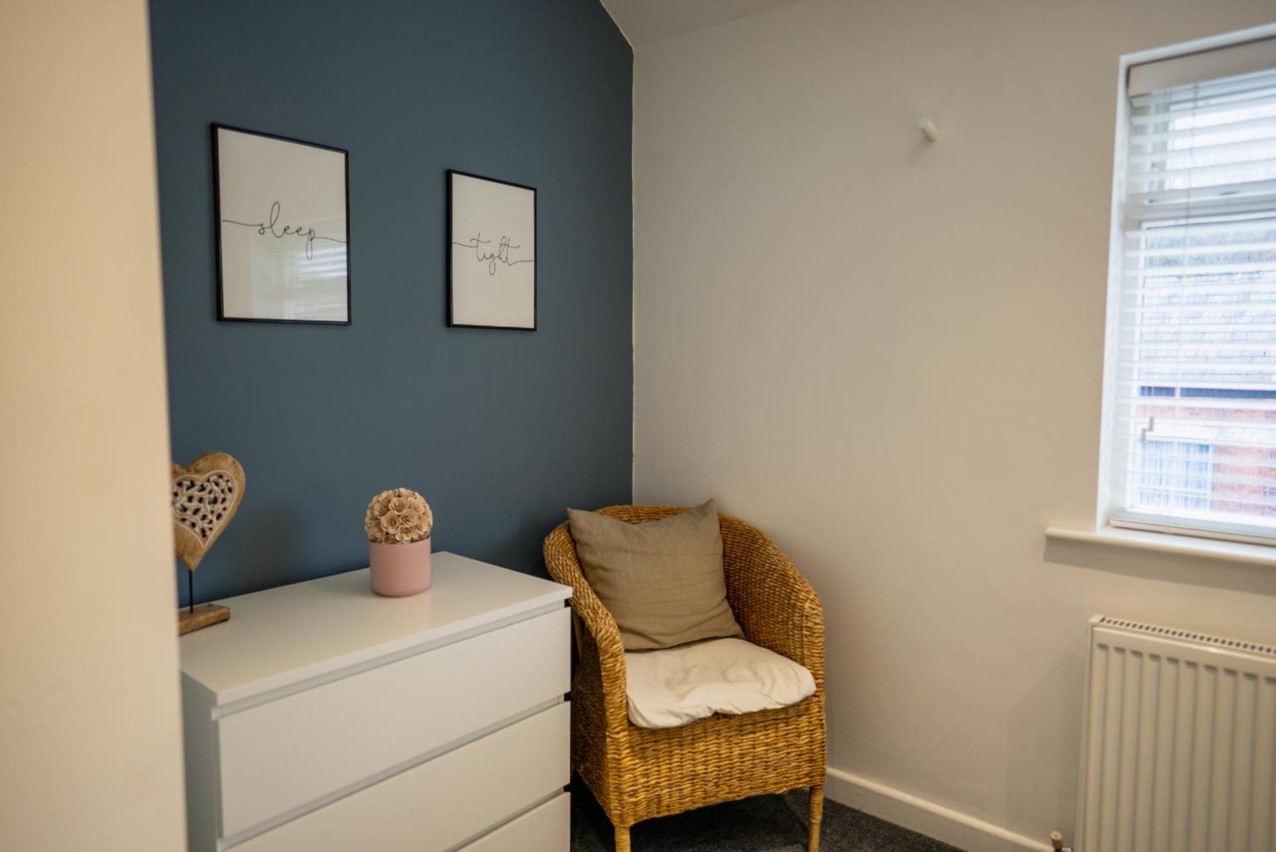 Town Street Apartment view 3